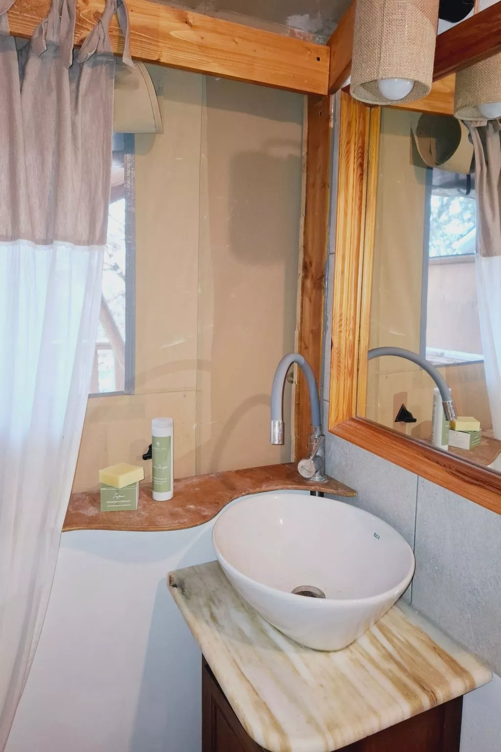 Familienzelt" Nachlass-Binnen