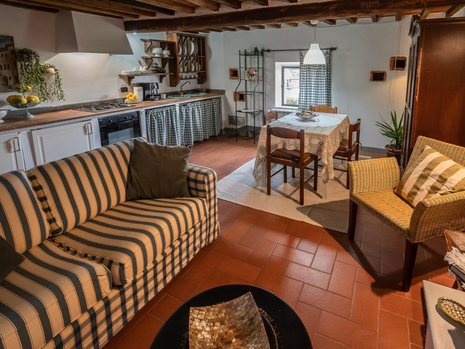 Zwei-Zimmer-Wohnung La Colombaia mit Garten-Binnen