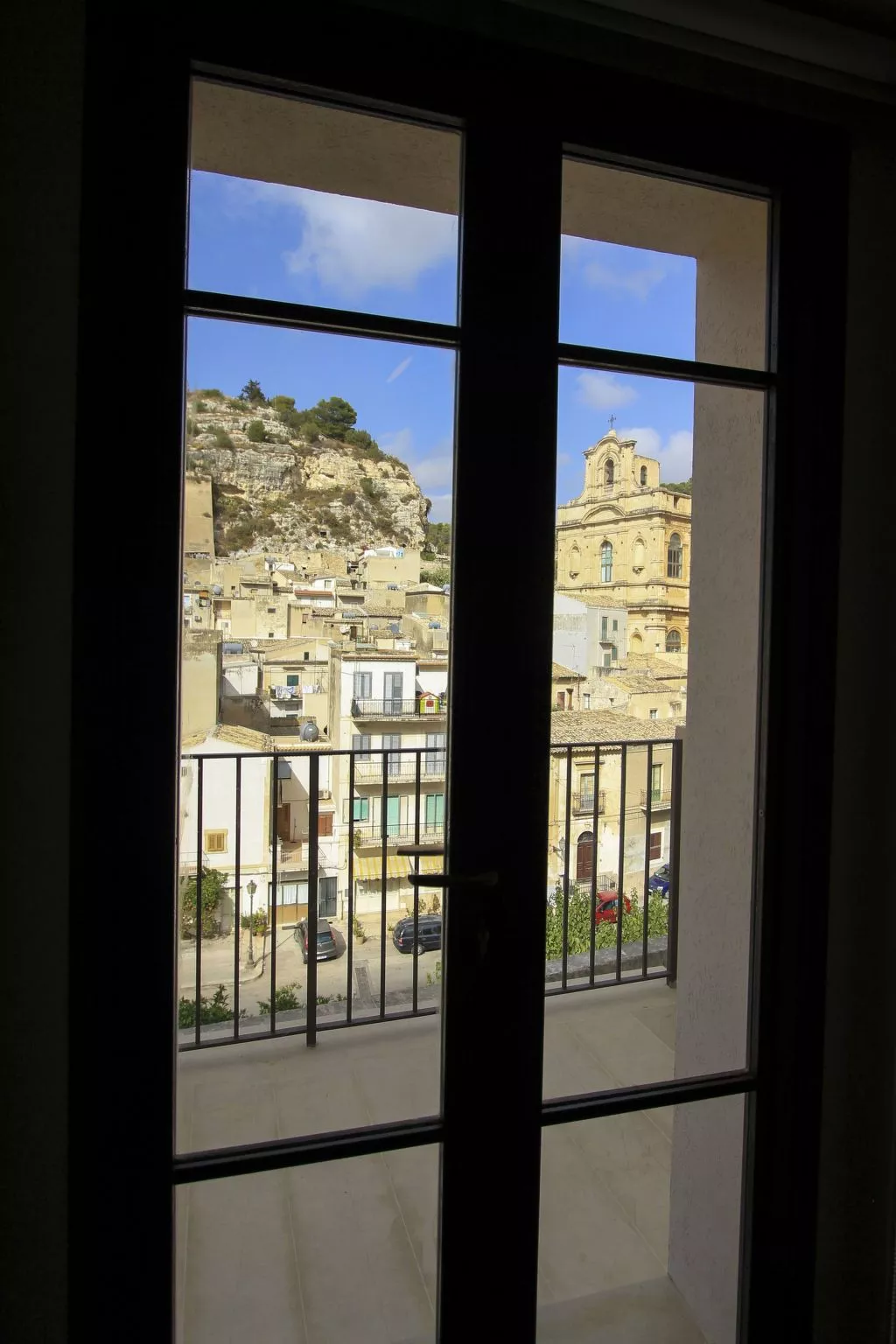 Aristoteles, Wohnung mit Blick in die Nähe des Zentrums von Scicli-Binnen