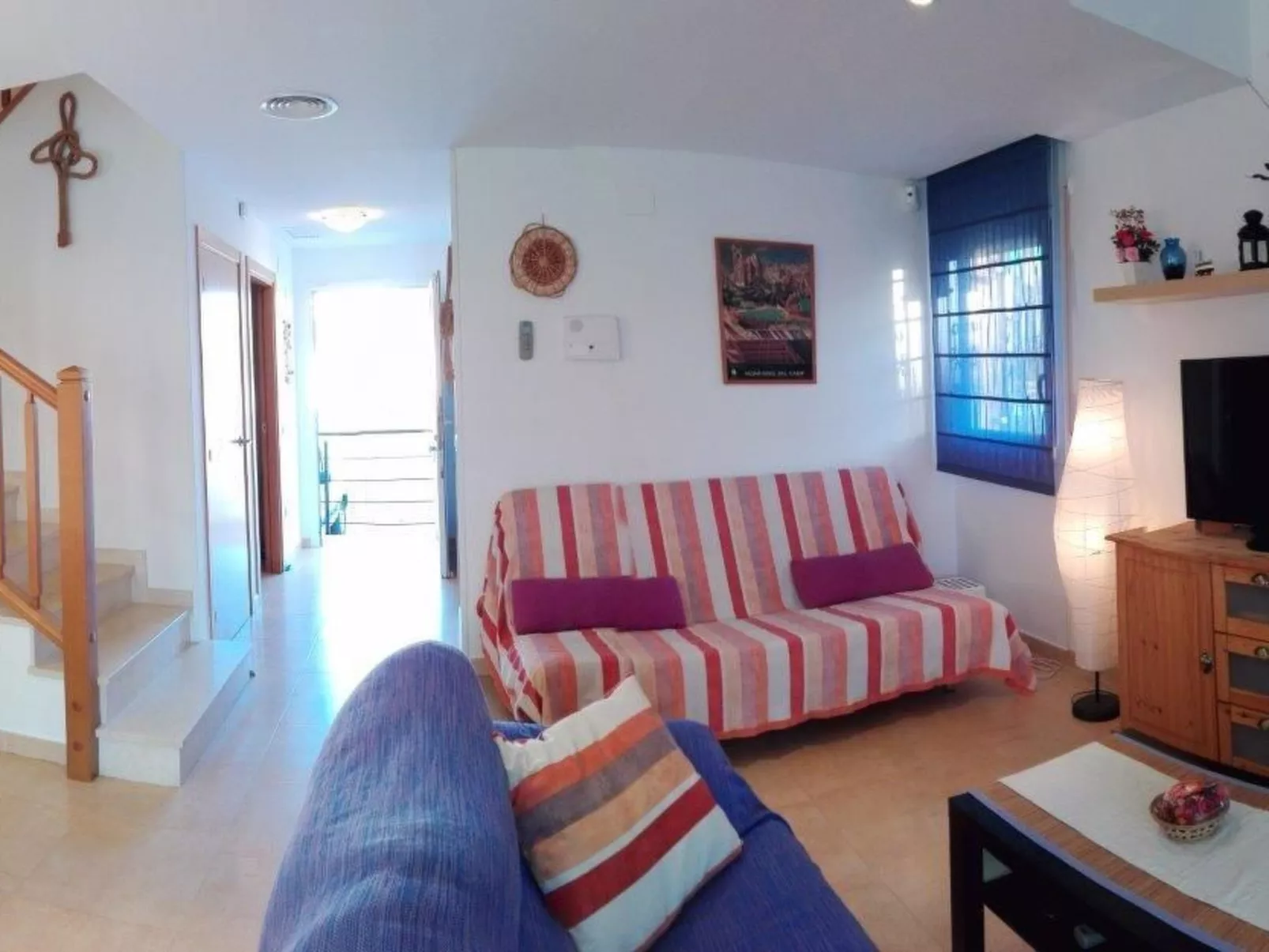 Entspannendes Haus in der Nähe des Meeres. Klimatisiert. Parkplatz-Binnen