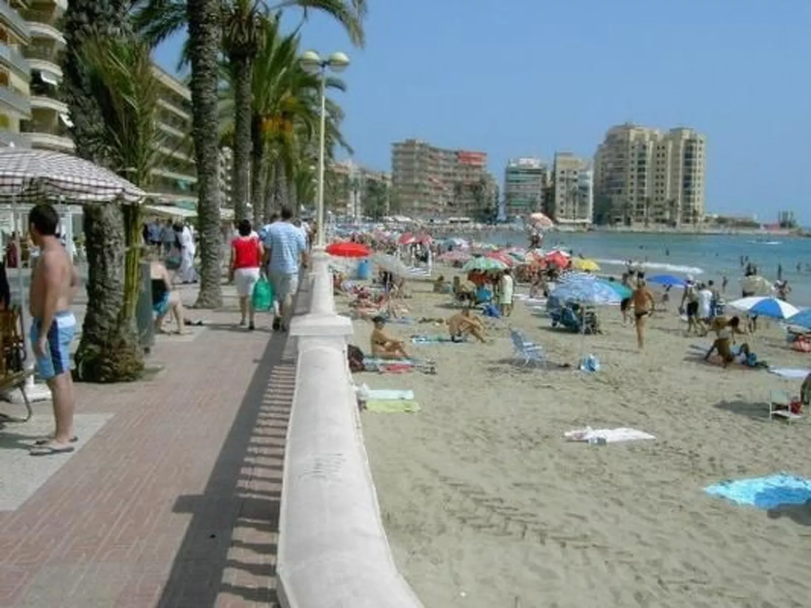 Wohnung mit Balkon-Buiten