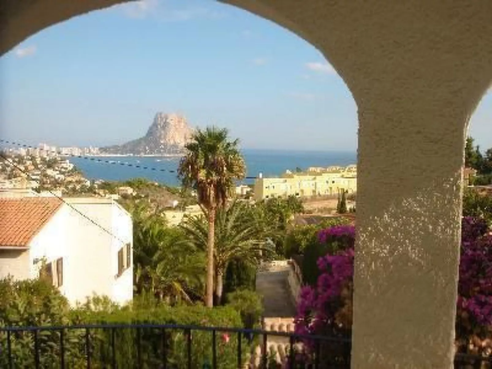 Mit privatem Pool und Meerblick-Image-tags.info