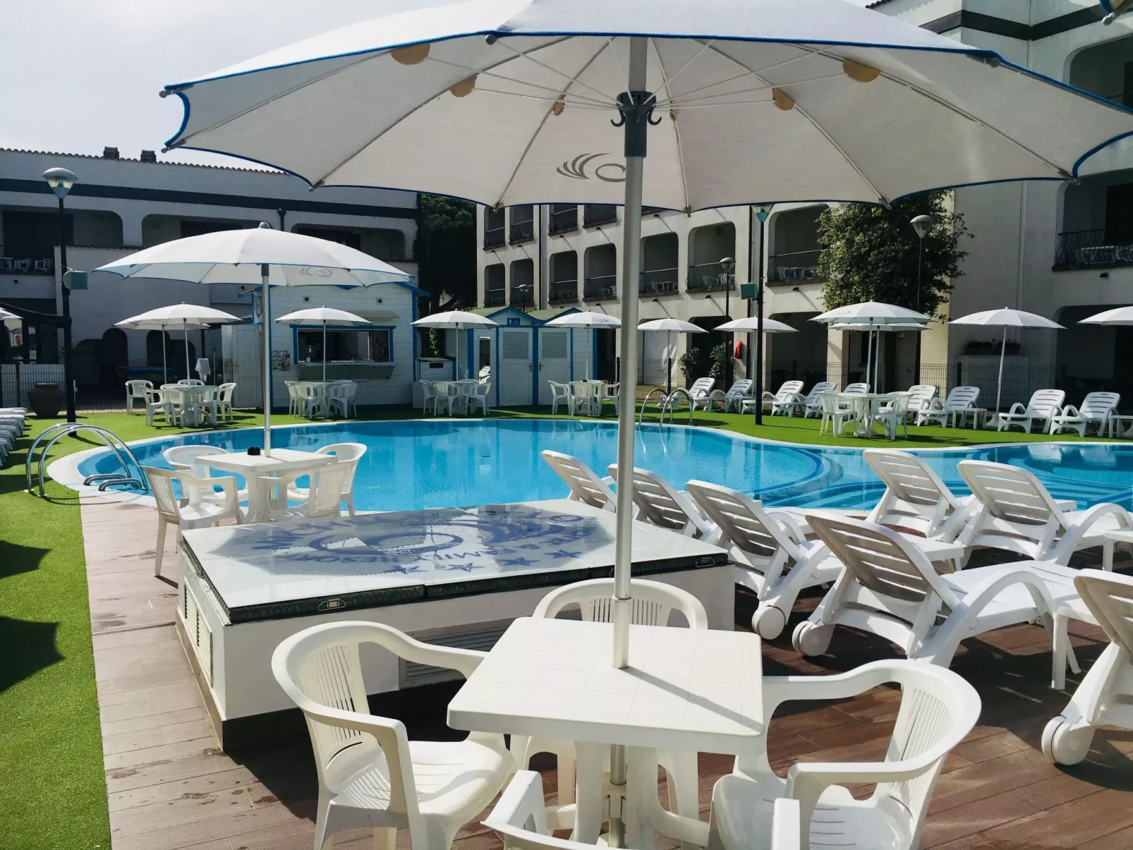 Wunderschöne Wohnung in Lido Di Spina mit Möbliertem Balkon-Image-tags.info