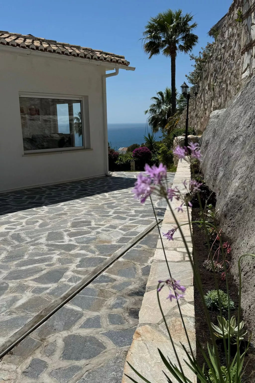 Villa Bella Vista mit Panoramablick und priv. Pool-Buiten