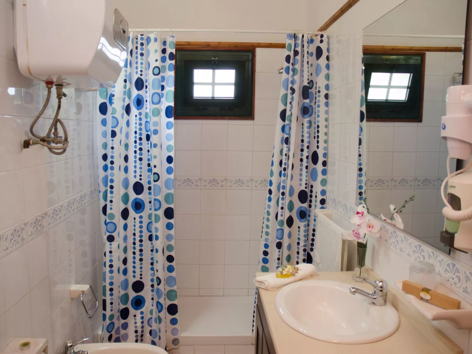 Ländliches Haus mit herrlichem Blick auf das Meer und das Tal.-Binnen