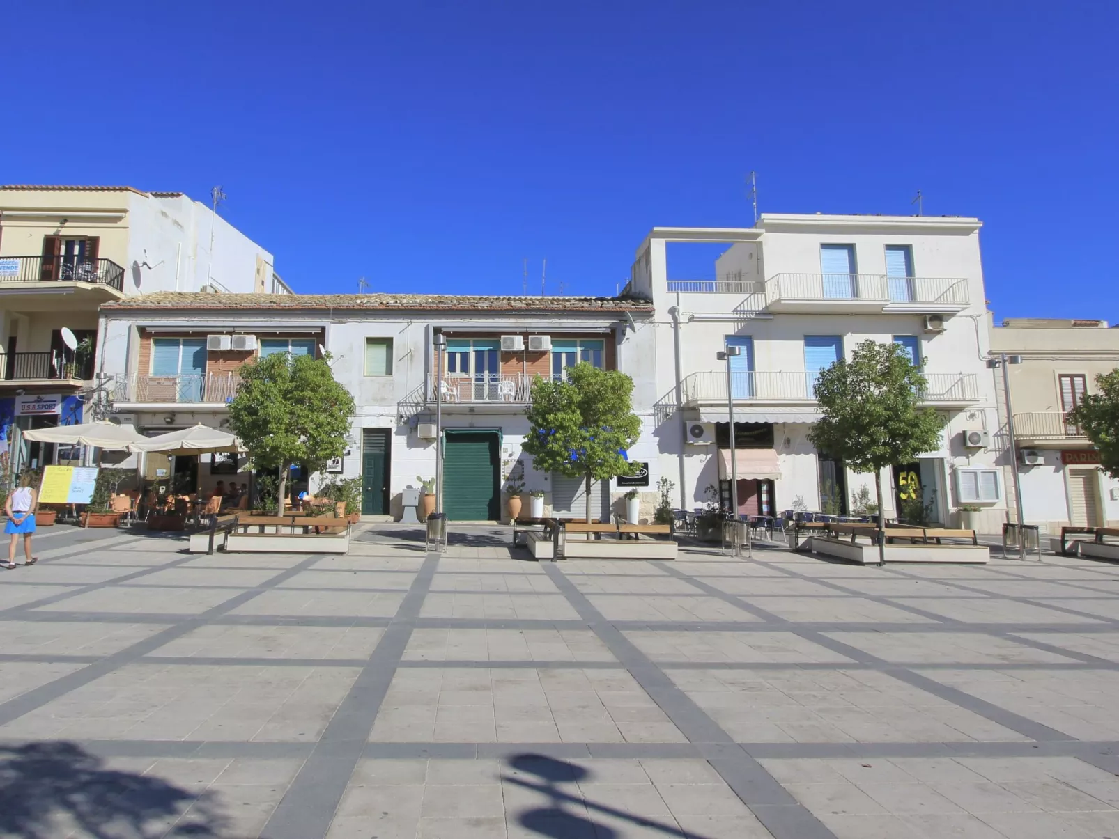 Talete, im Zentrum 40 m vom Strand entfernt-Buiten
