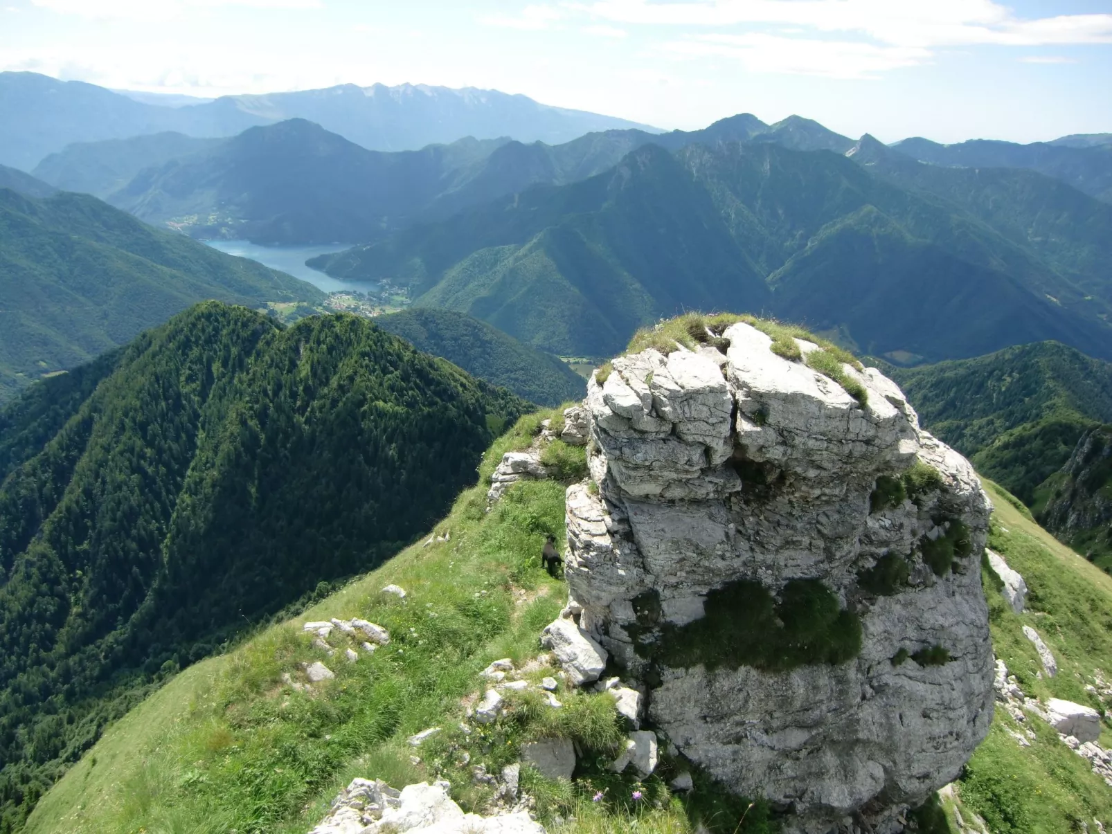 Wohnung im ersten Stock mit schönem Seeblick-Buiten