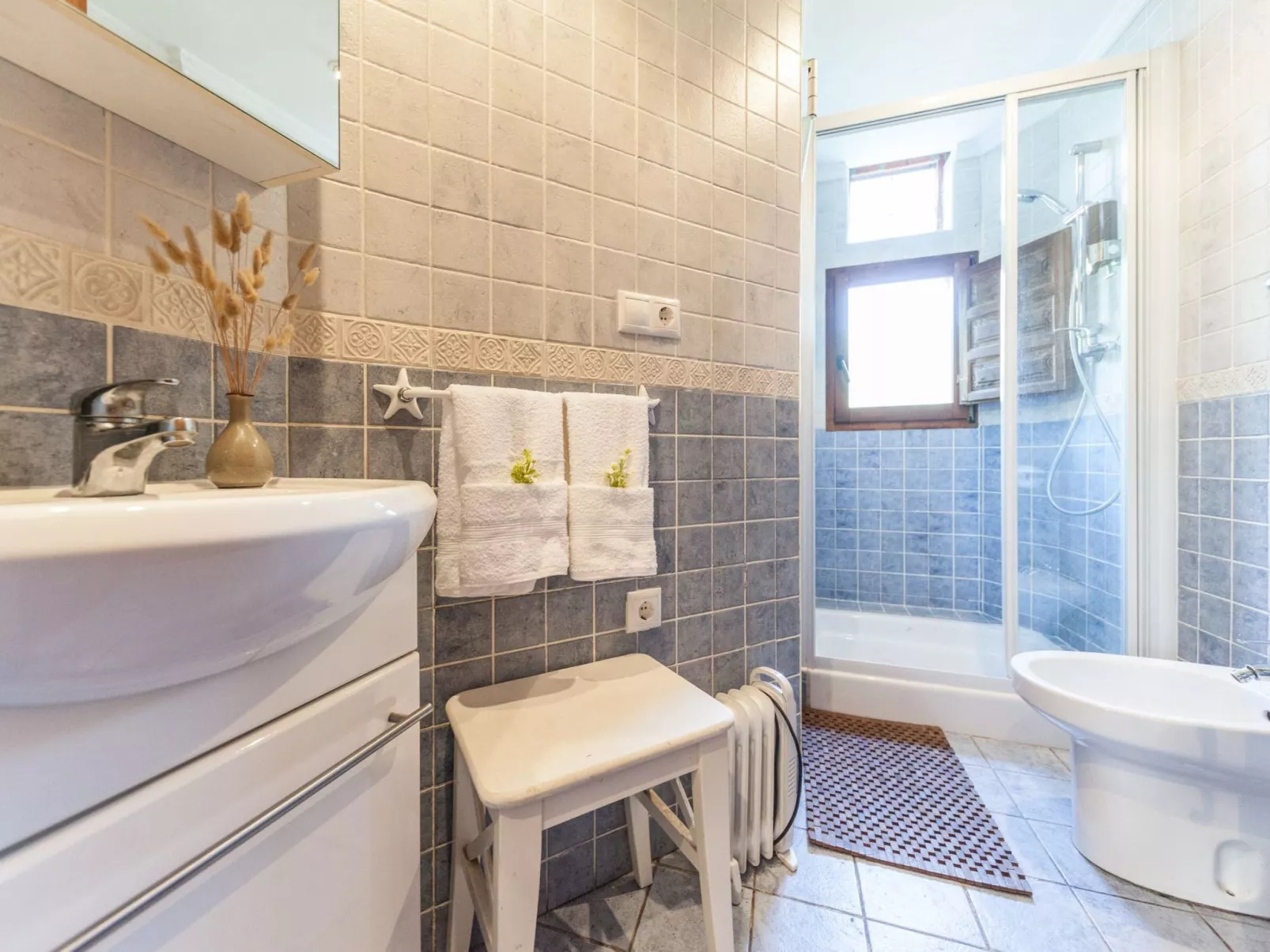 Jacuzzi, Kamin, Grill und spektakuläre Aussicht-Image-tags.info