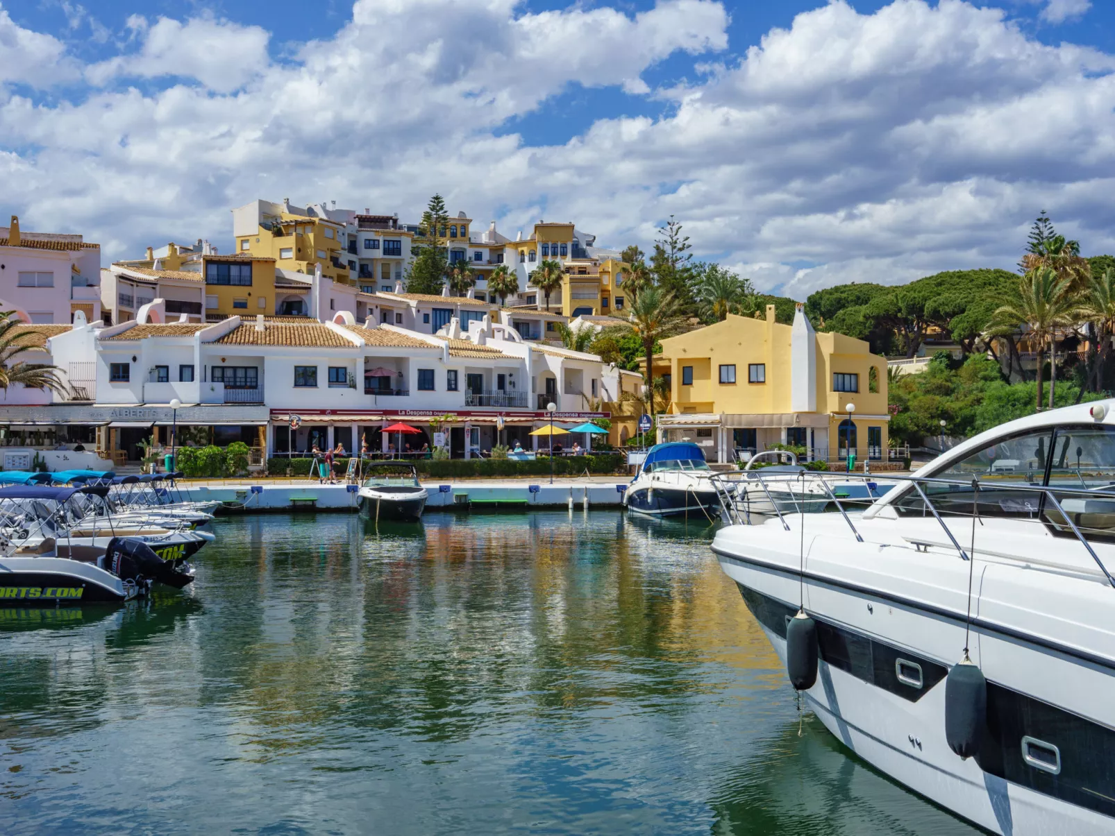 Wunderschöne Ferienwohnung in Las Lagunas De Mijas mit Möblierter Terrasse-Omgeving