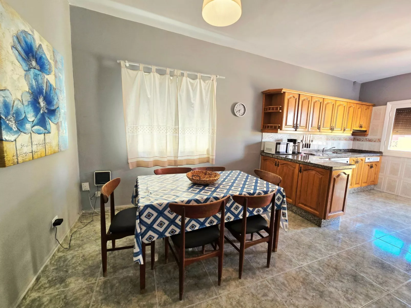 Haus mit Wifi und Terrasse direkt am Strand-Image-tags.info