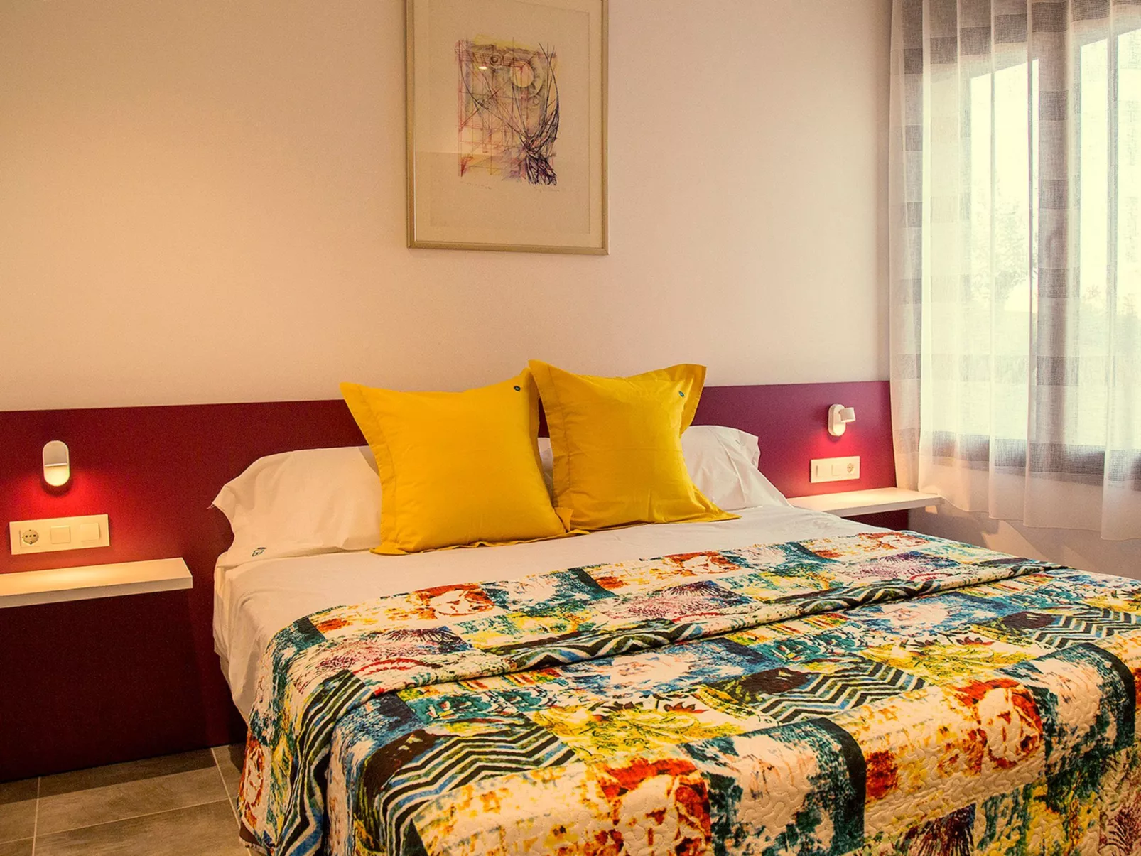 Modernes Einfamilienhaus mit Pool-Binnen