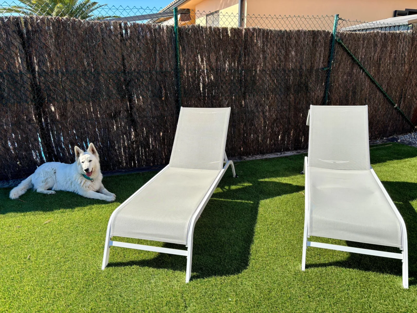 Medes Mar 4 mit Privatem Pool-Buiten