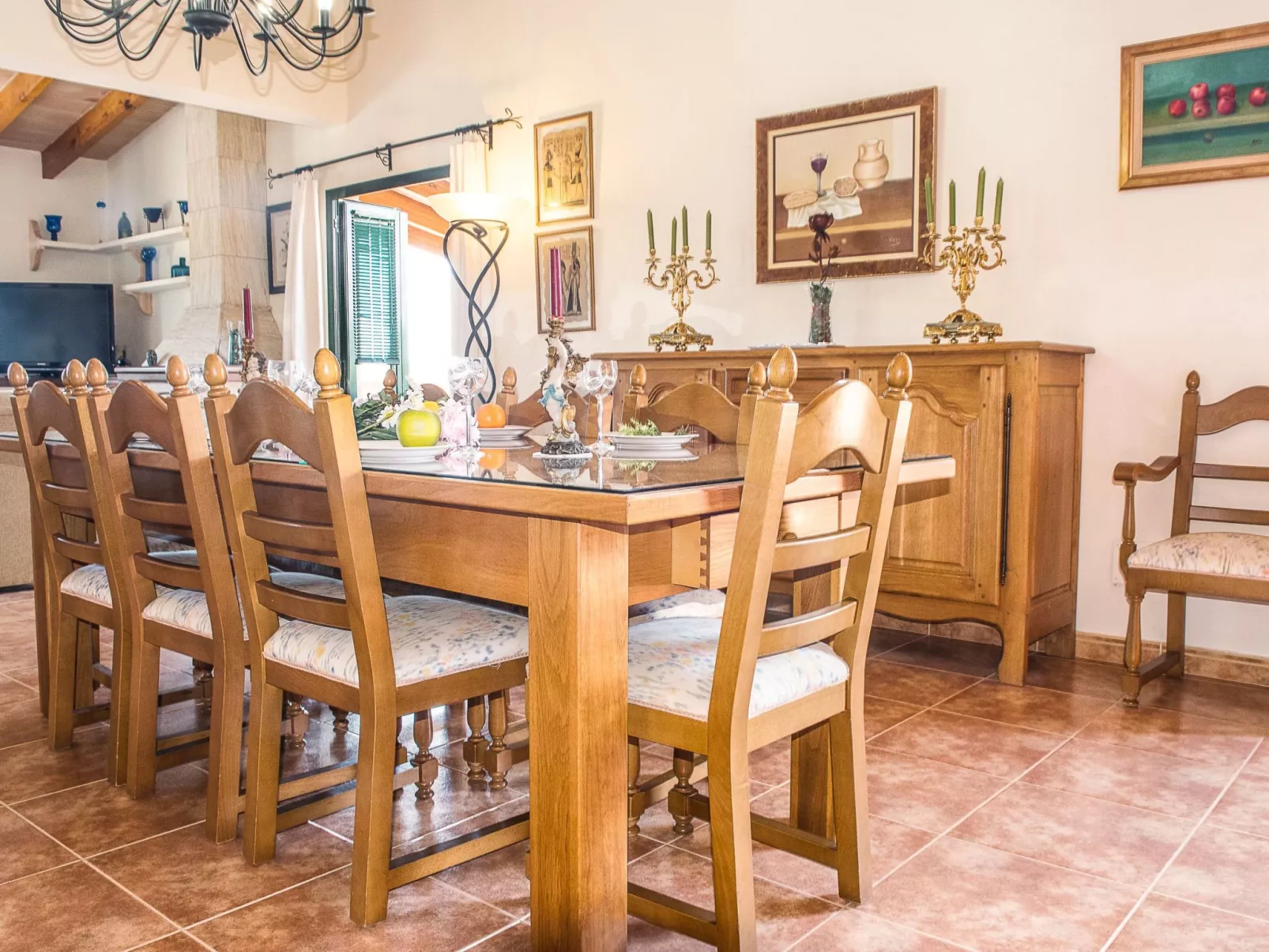 "Pula Viñas" mit Terrasse-Binnen