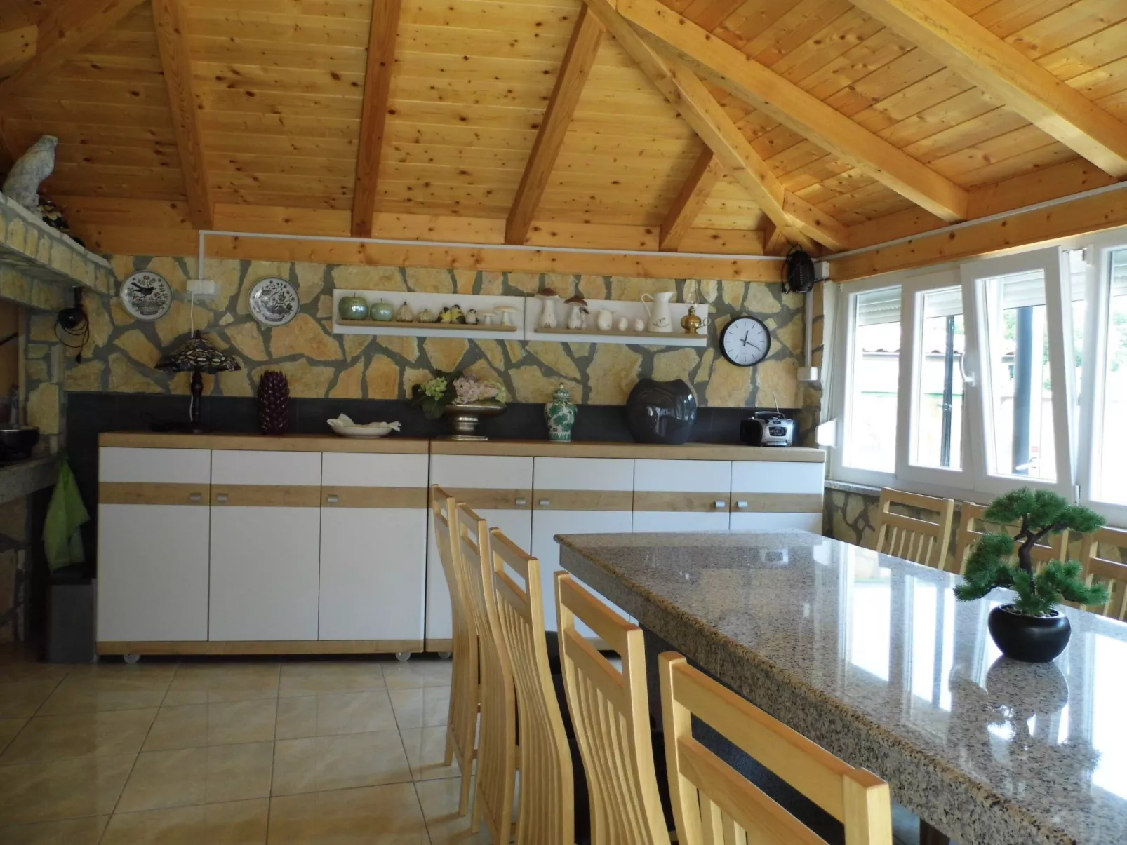 Neue und moderne, voll ausgestattete Wohnung-Buiten