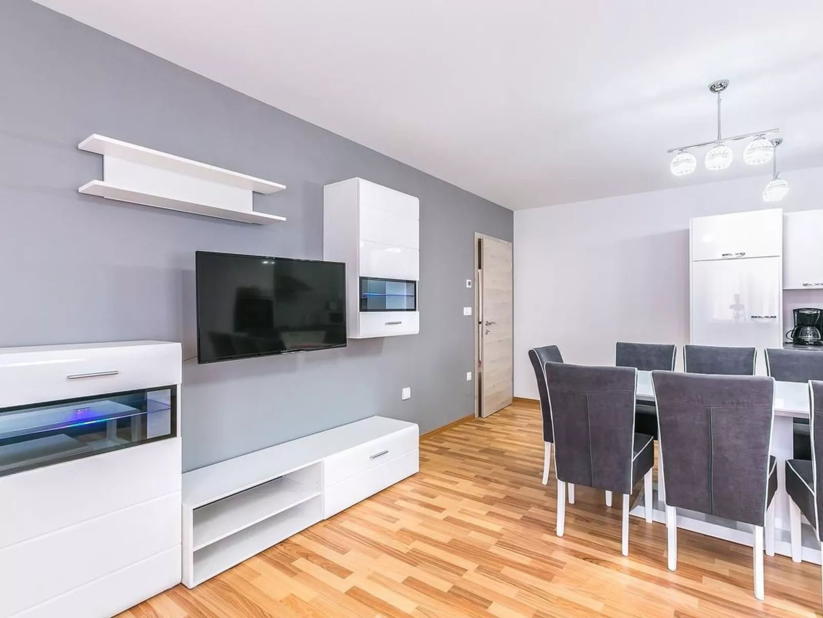 Wohnung mit Balkon-Image-tags.info