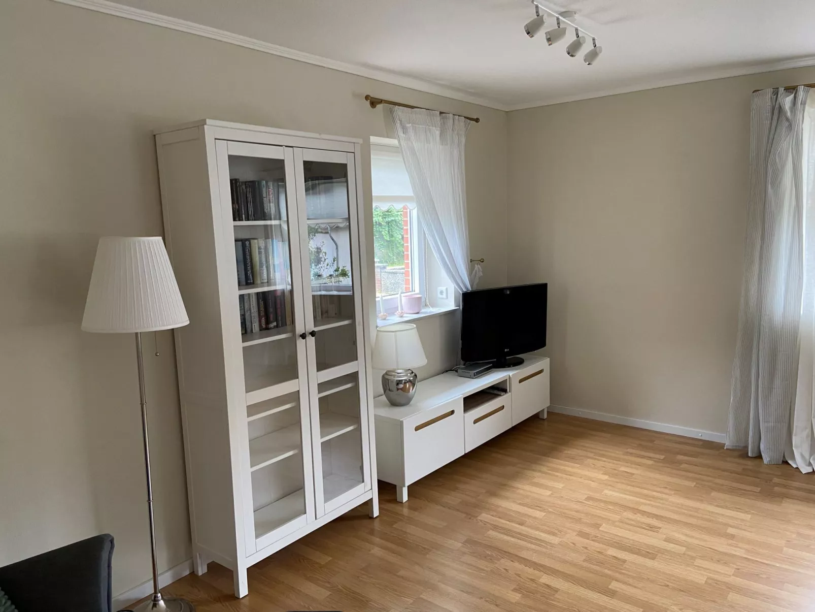 Möllis Ferienwohnung-Image-tags.info