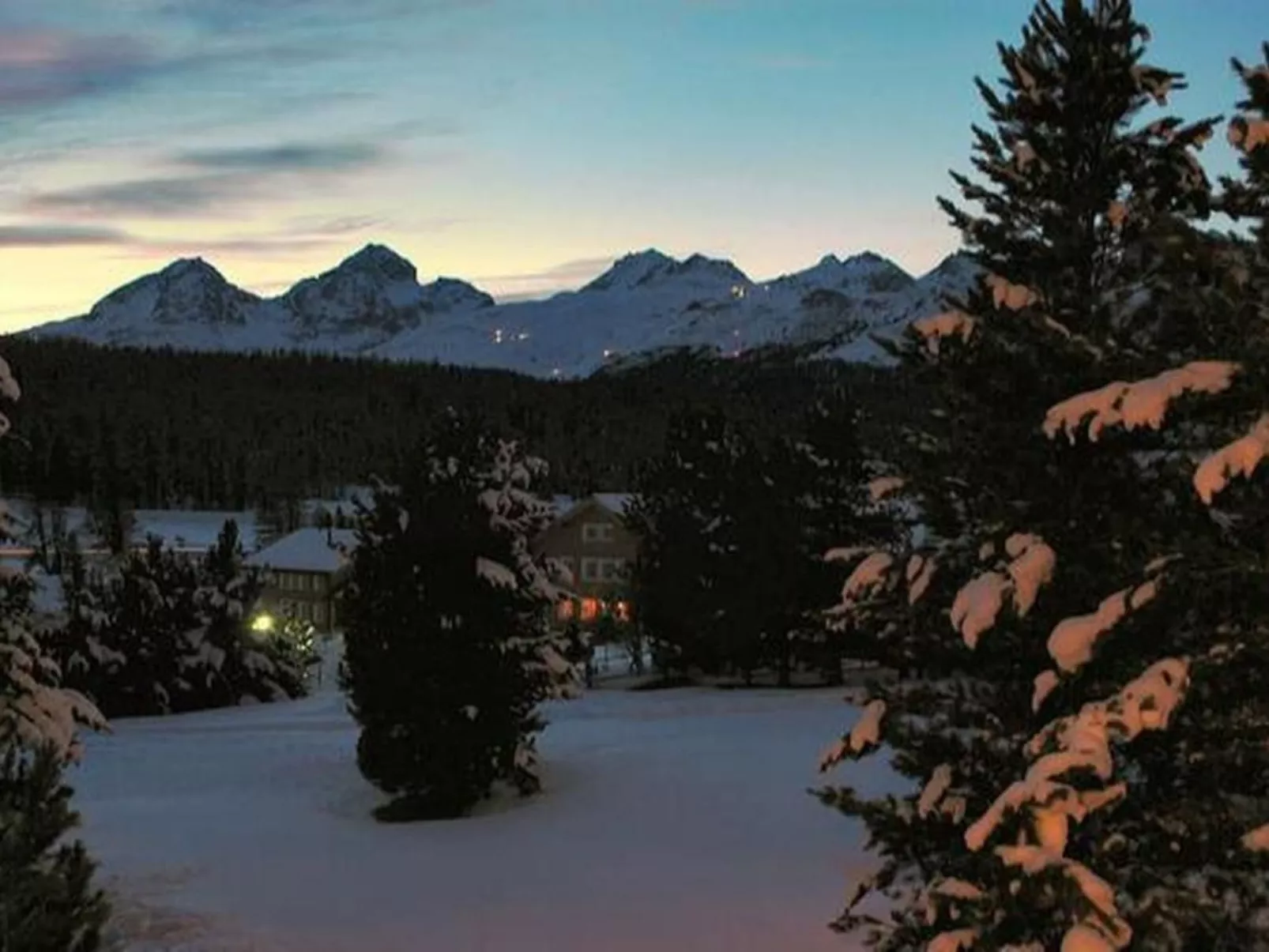 Chesa Linaira-Buiten