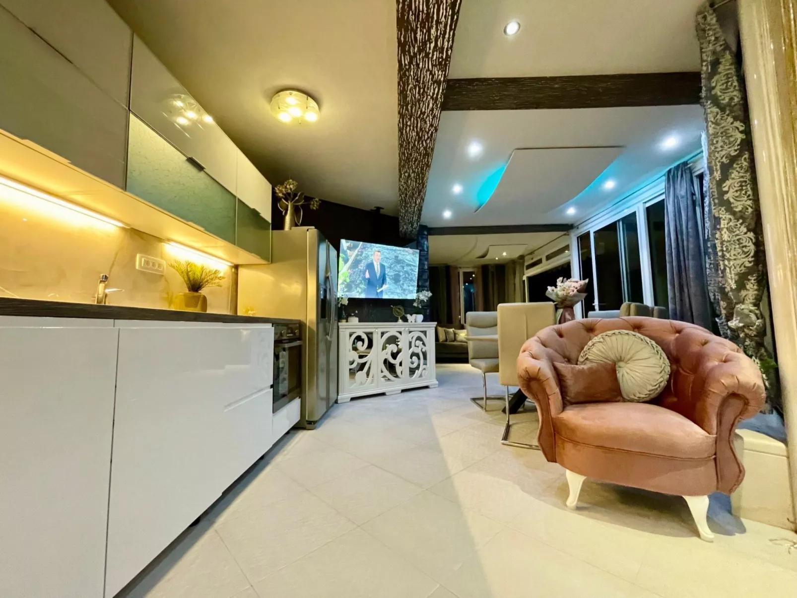 Schönes Appartement am Strand mit Terrasse-Binnen