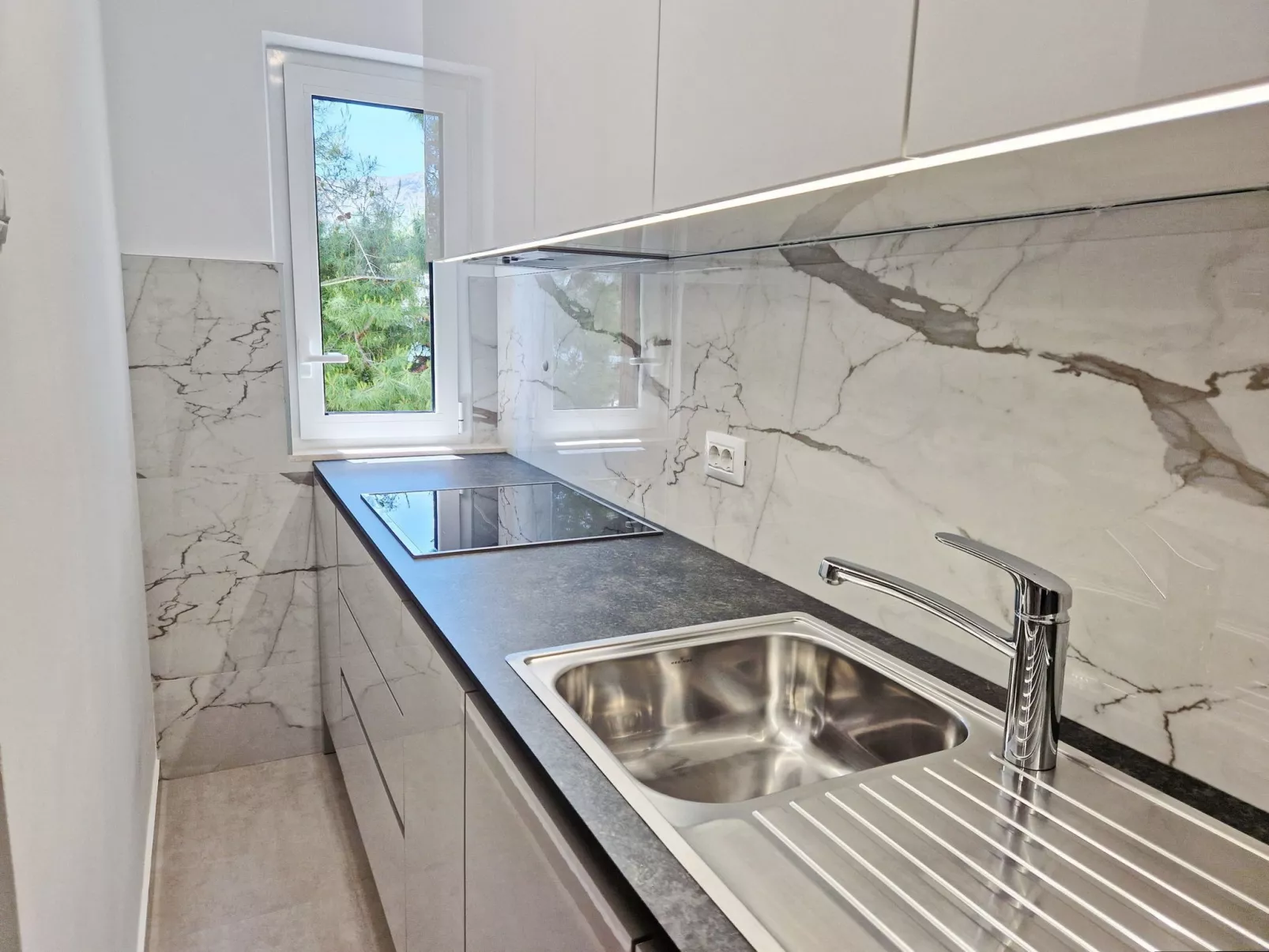 In Baška mit Eigenem Balkon-Binnen