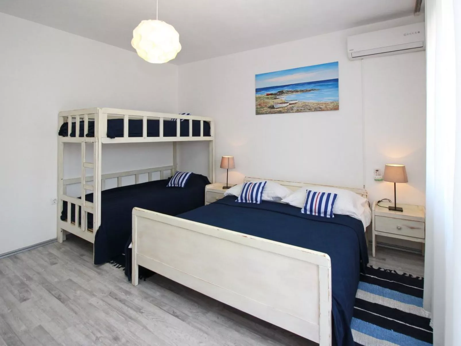 Fantov Zarok A4 br.3-Binnen