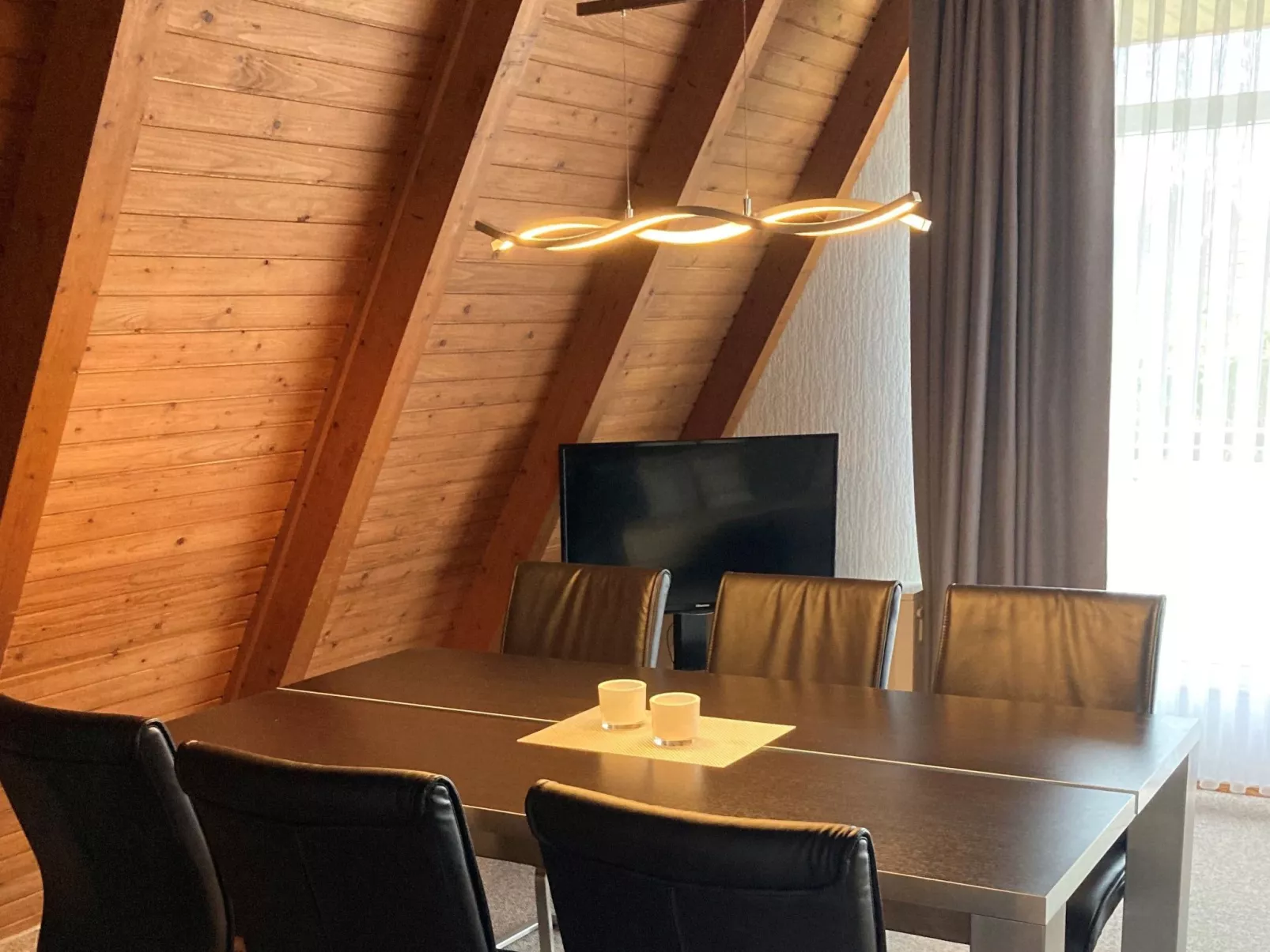 Nettes Ferienhaus in Fedderwardersiel-Binnen