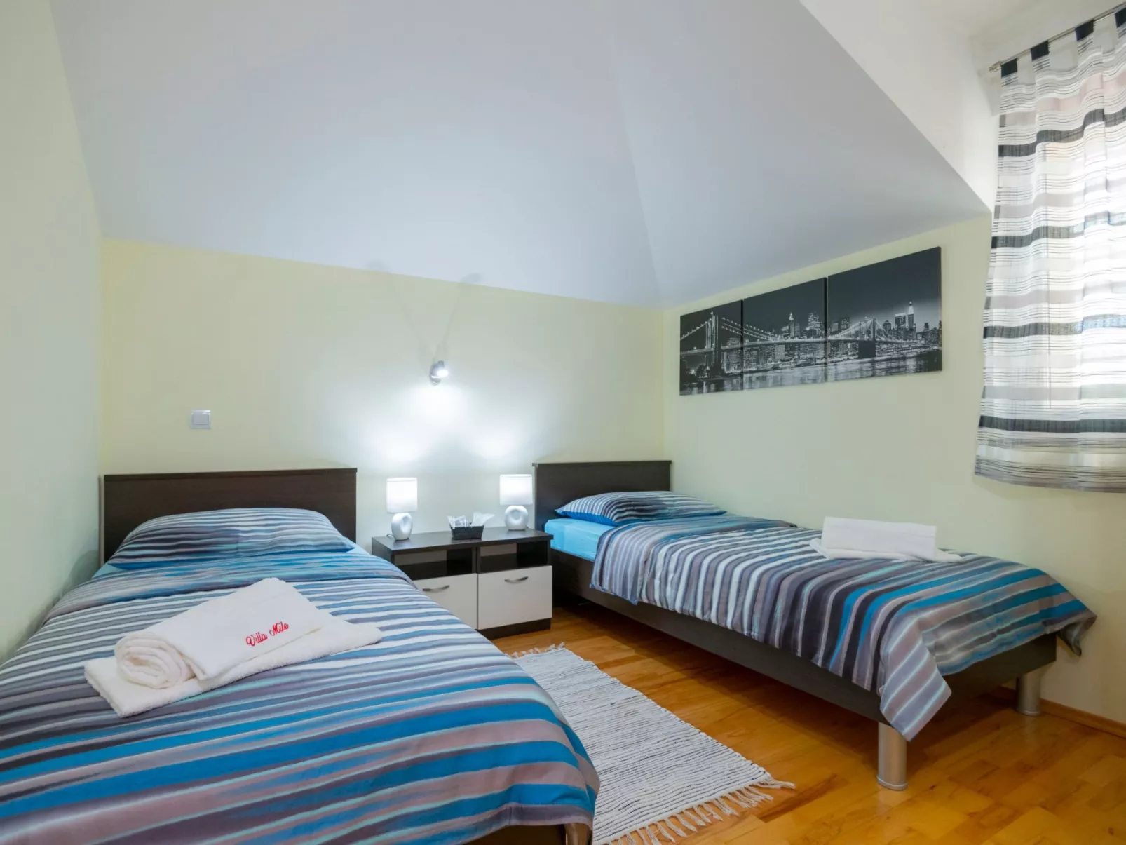 Villa "Mile" mit beheiztem Pool, Grill und Terrasse-Binnen