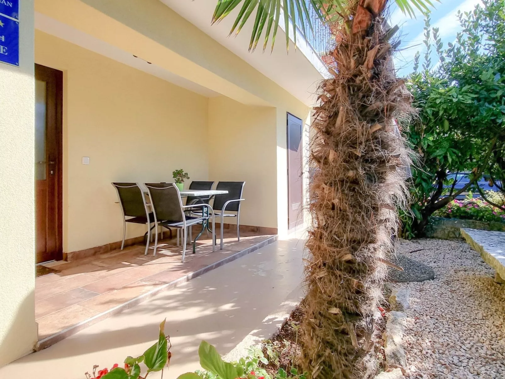 Für 4 Personen ca. 40 m&sup2; in Novigrad, Adriaküste Kroatien (Westküste von I-Buiten