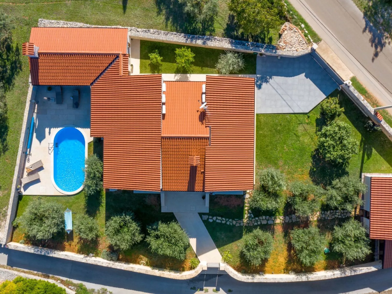 In Kavran mit Privatem Pool-Image-tags.info