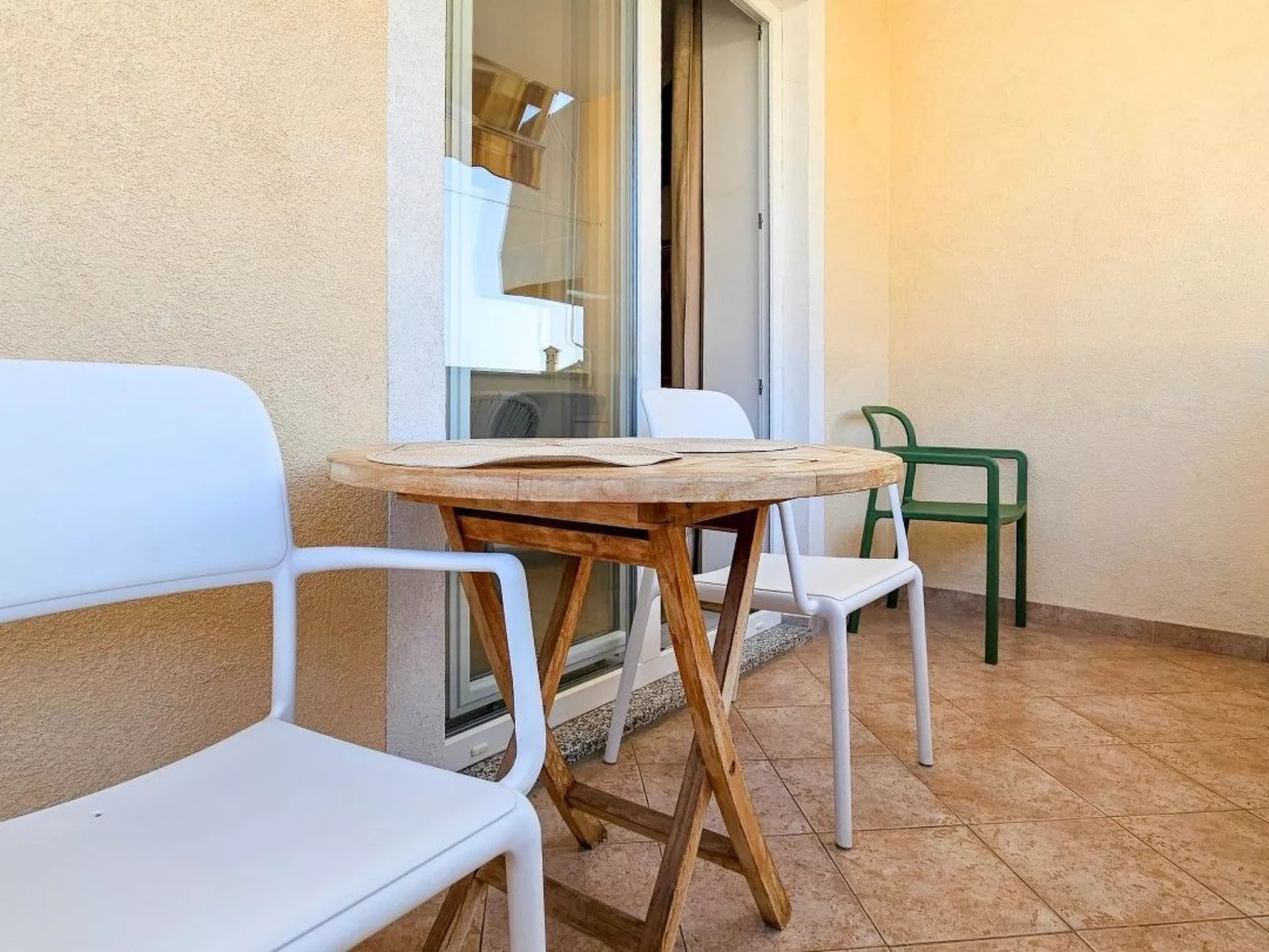 Wohnung "Viviana" direkt am Strand - Binnen