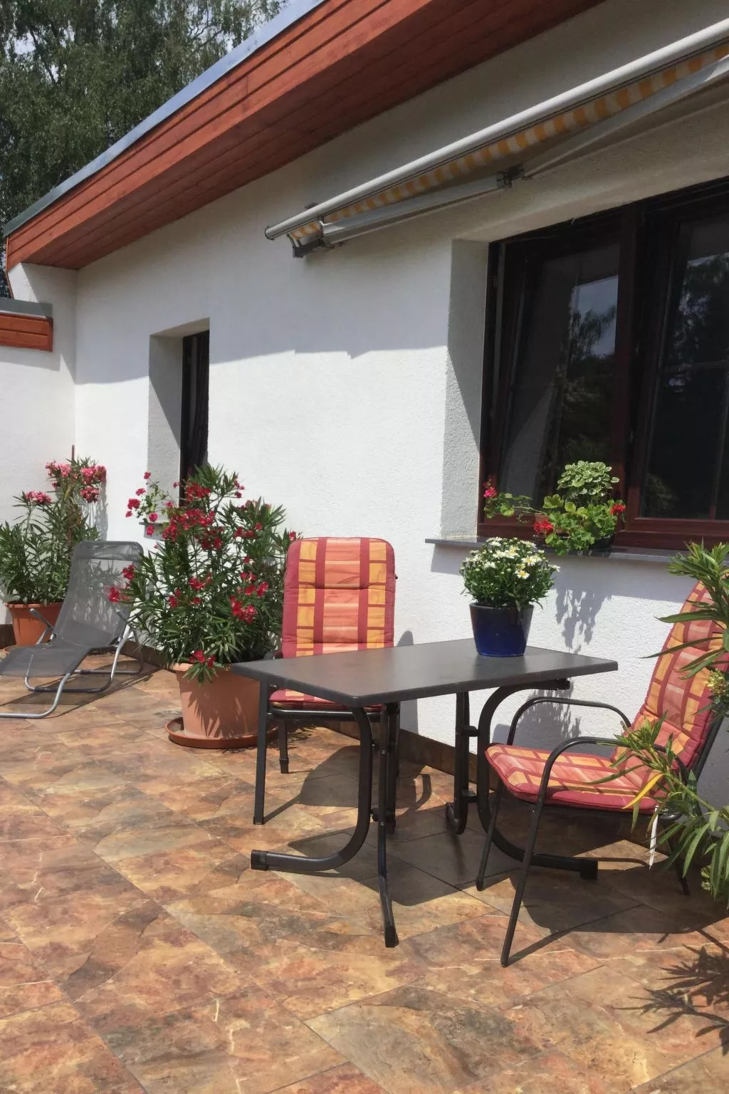 Kleines Ferienhaus in Rangsdorf mit großem Garten-Buiten