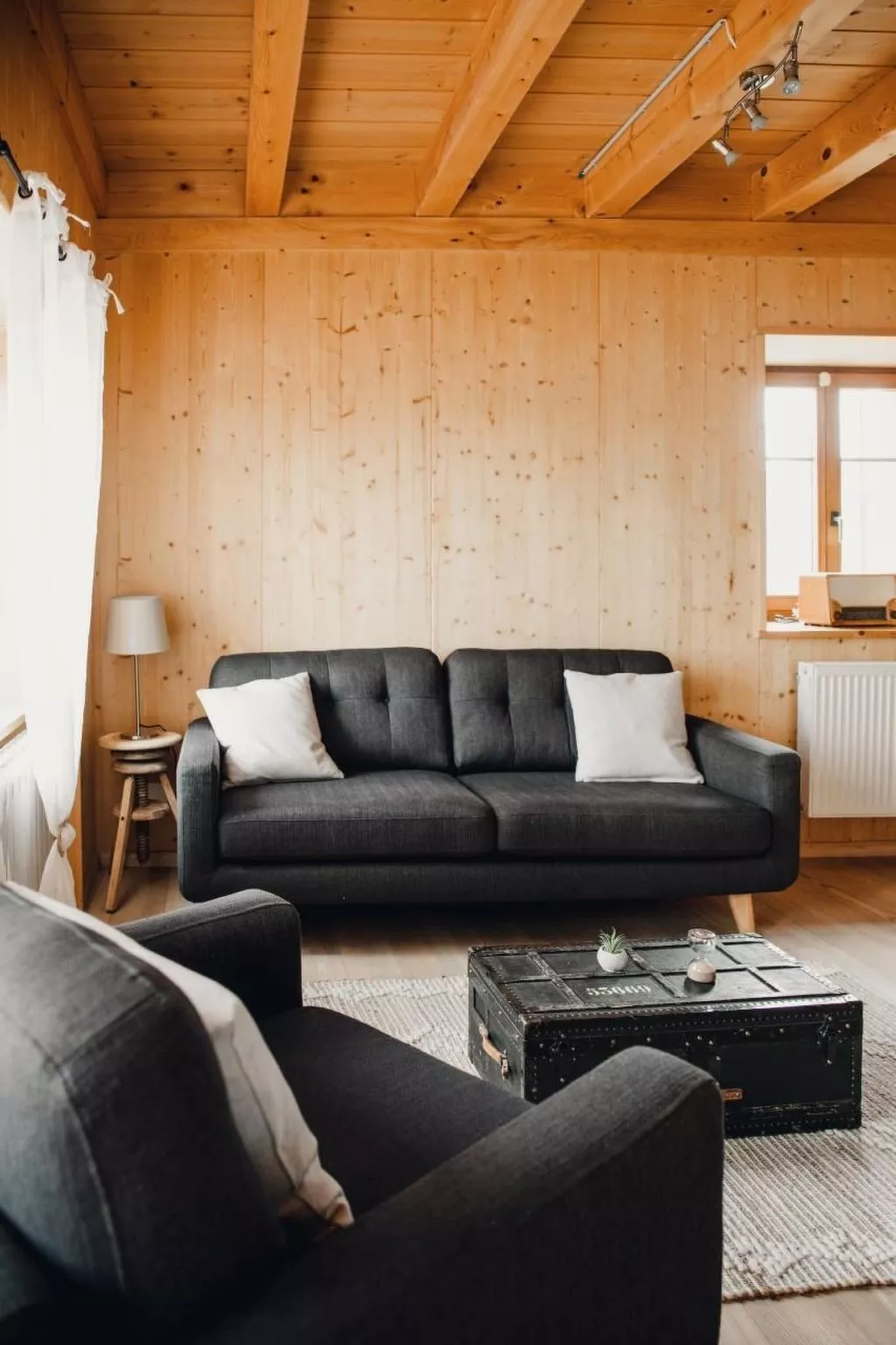 Wohnung in altem, renoviertem Bauernhaus-Binnen