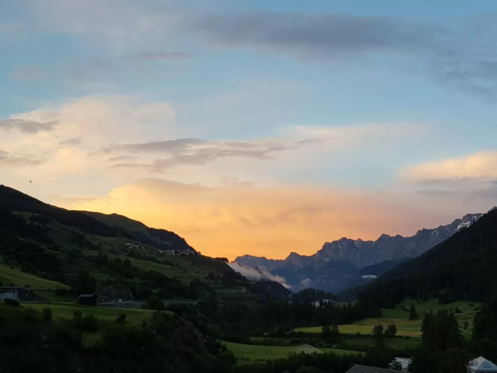 Wohnung mit atemberaubender Aussicht-Buiten