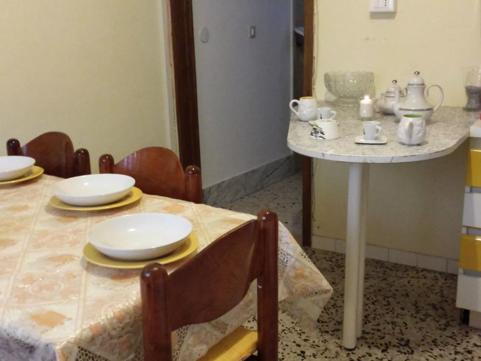 Wohnung mit Terrasse - Binnen