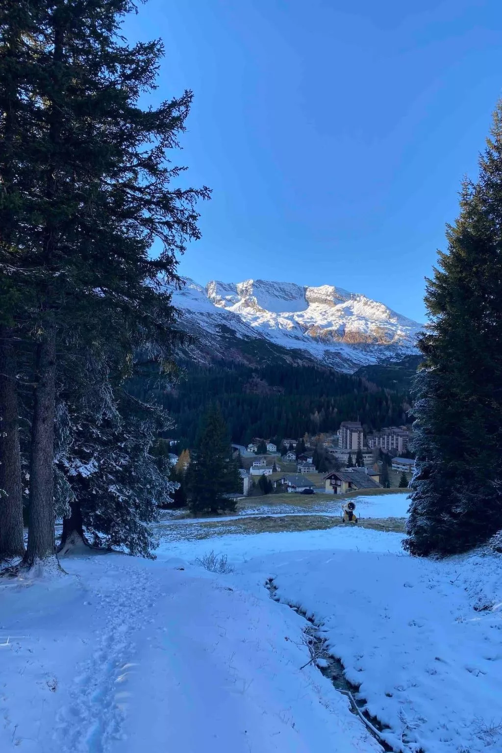 Waterfall House-Buiten