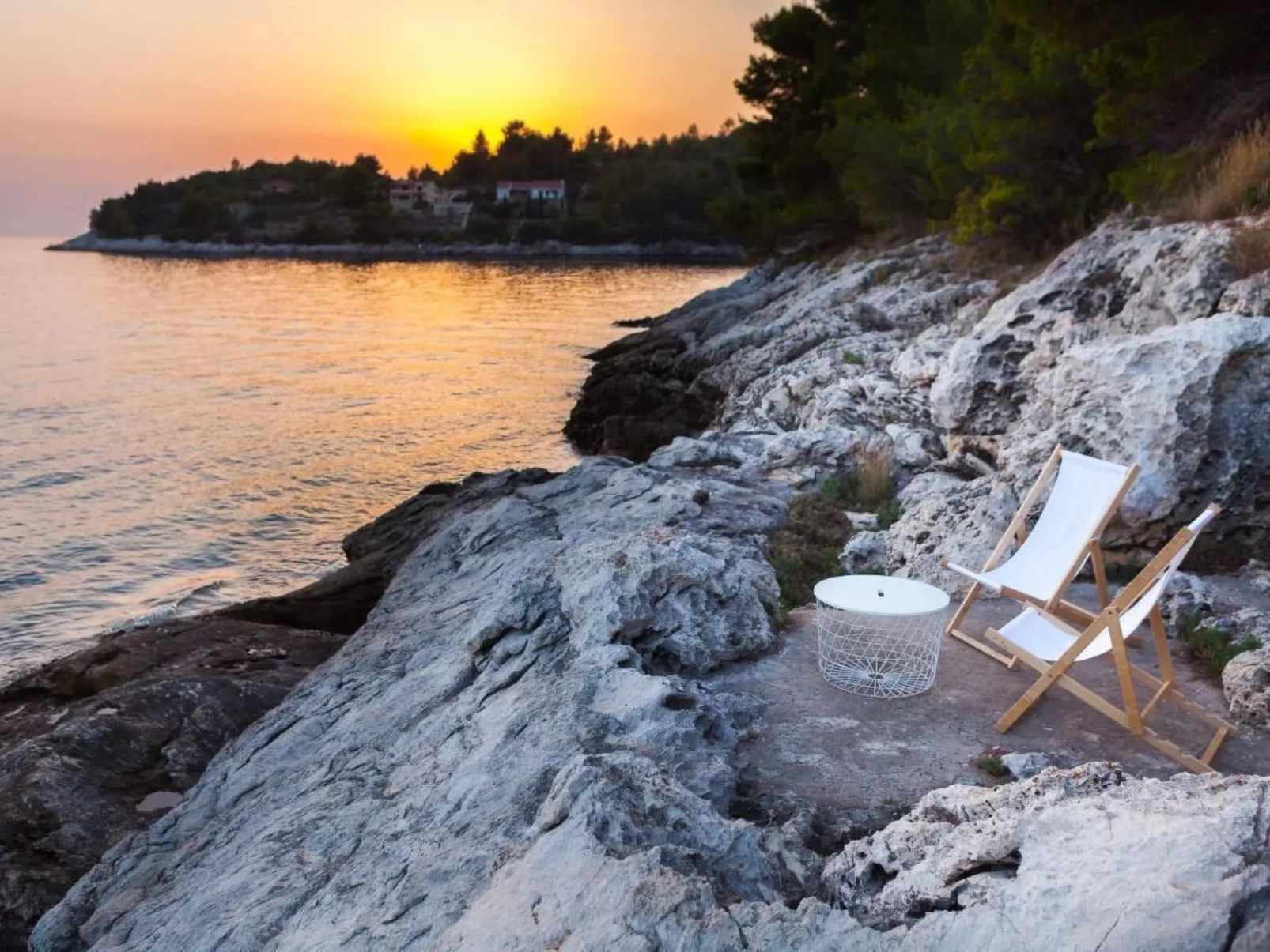 Villa Style and Sea-Image-tags.info