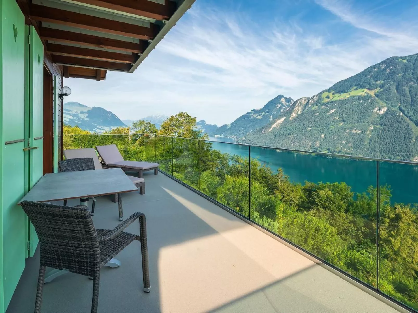 Wunderschönes Luxus-Chalet mit Seesicht-Buiten