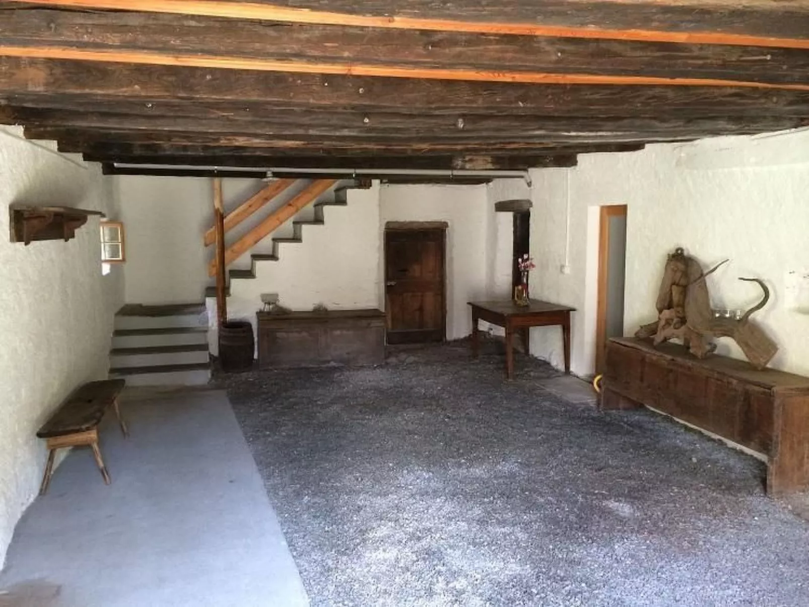 Maiensäss 5.5 Zi sonnig und rustikal-Binnen