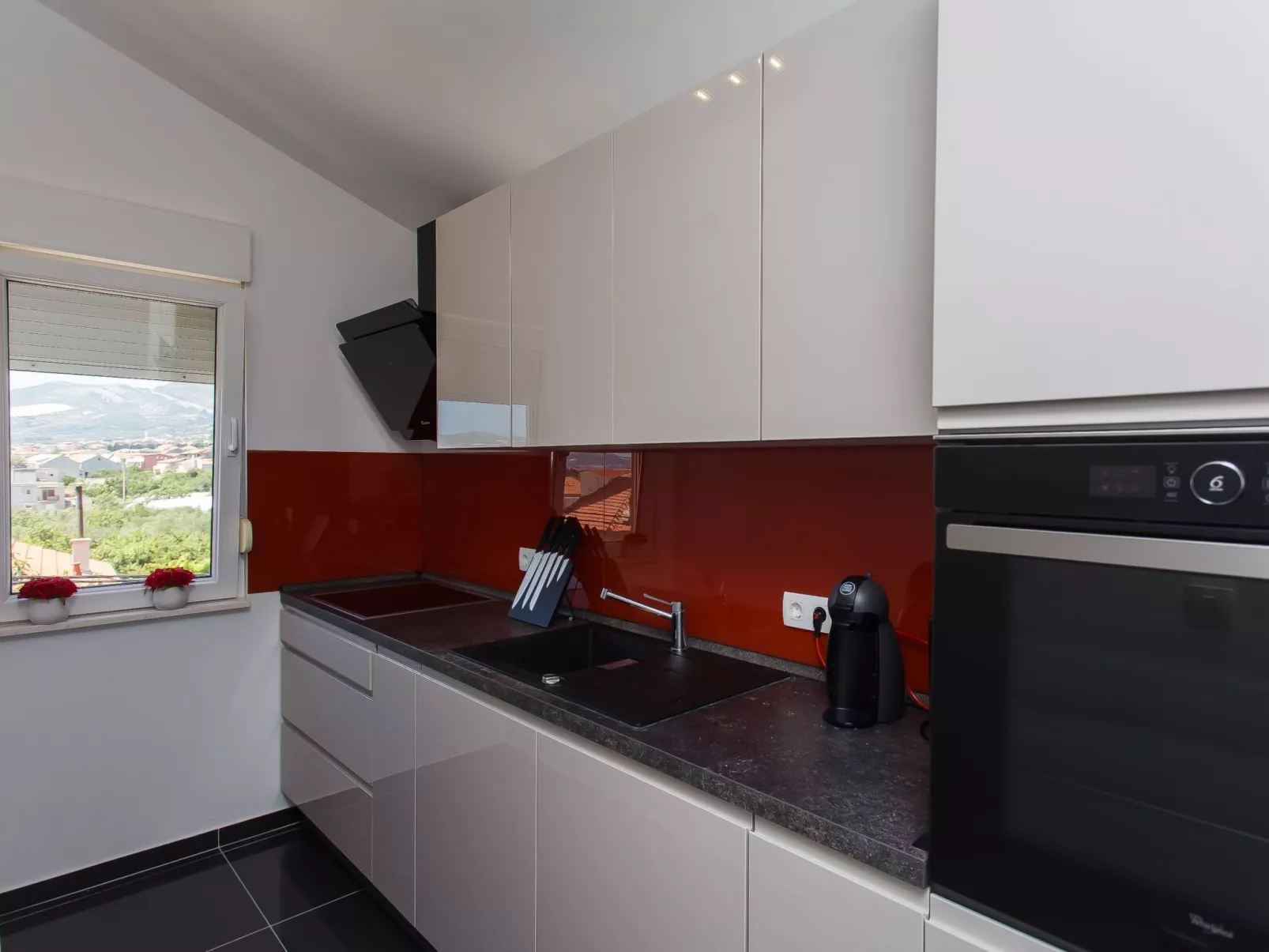 Moderne ap. 2 mit Pool und Grill in der Nähe von Split und Trogir-Image-tags.info