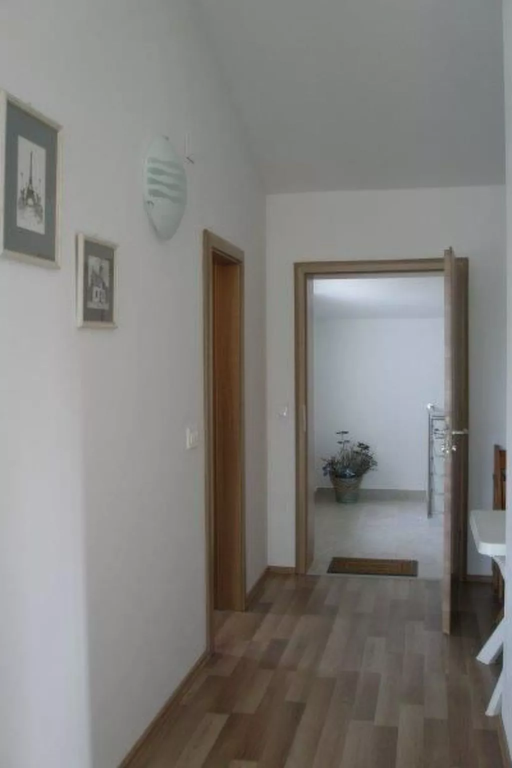 Mit Wasserblick-Binnen