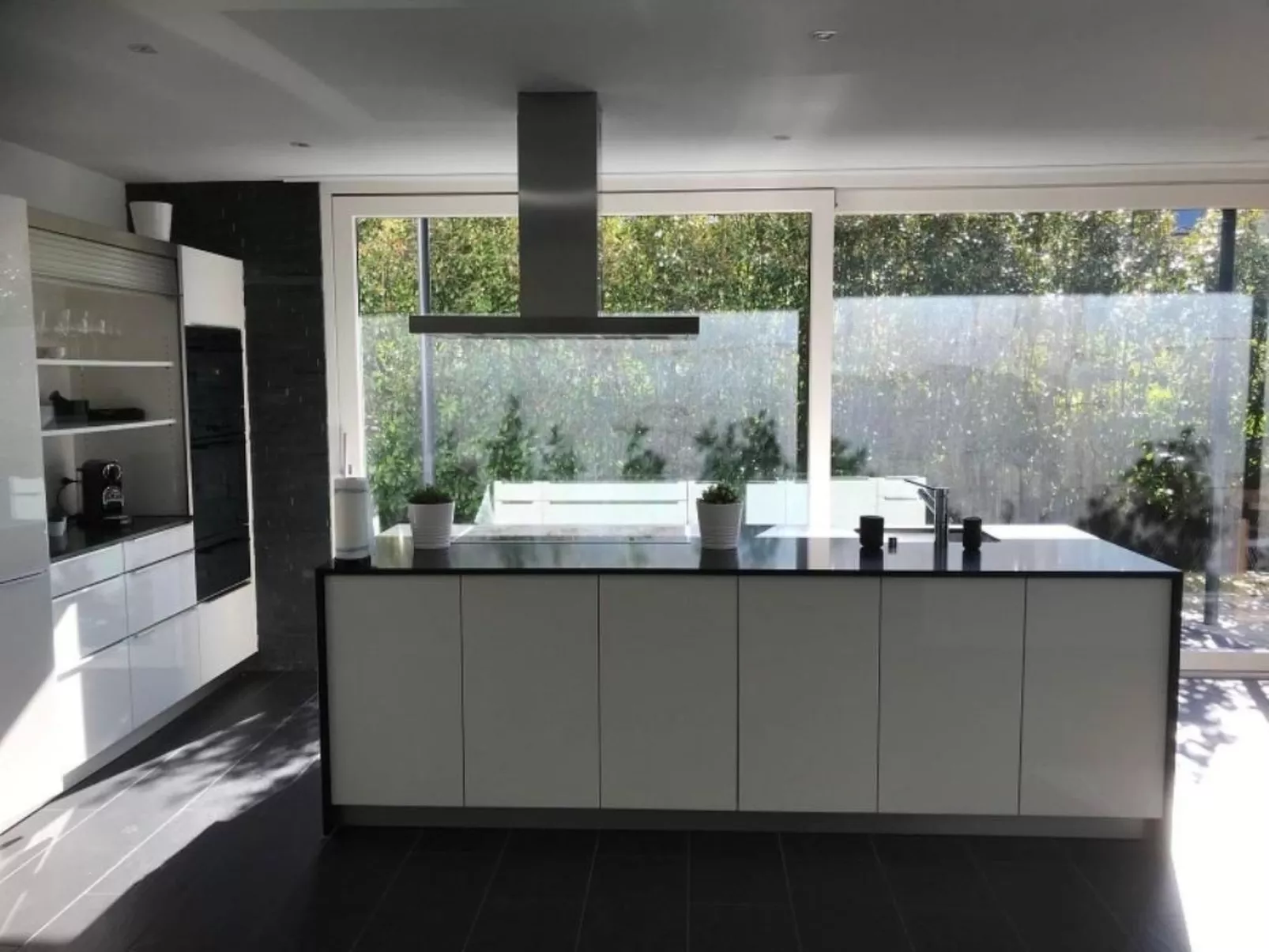 Villa am See 1 / Beach House-Image-tags.info