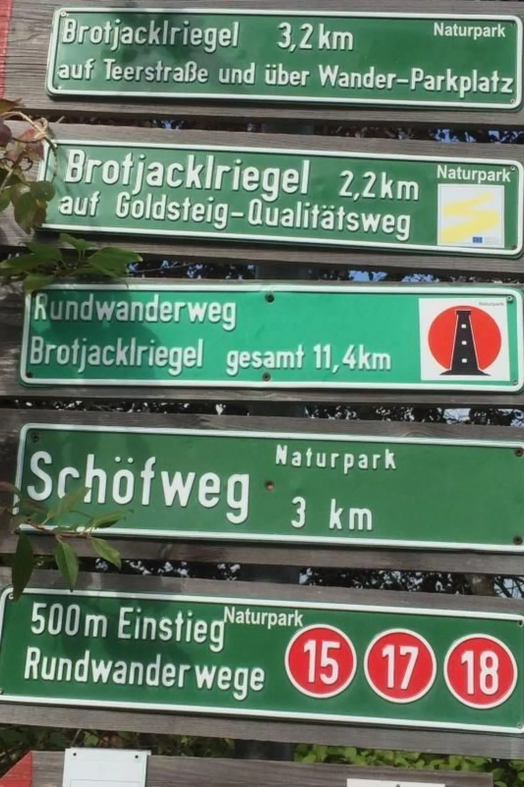 Mit Balkon und Bergblick-Image-tags.info