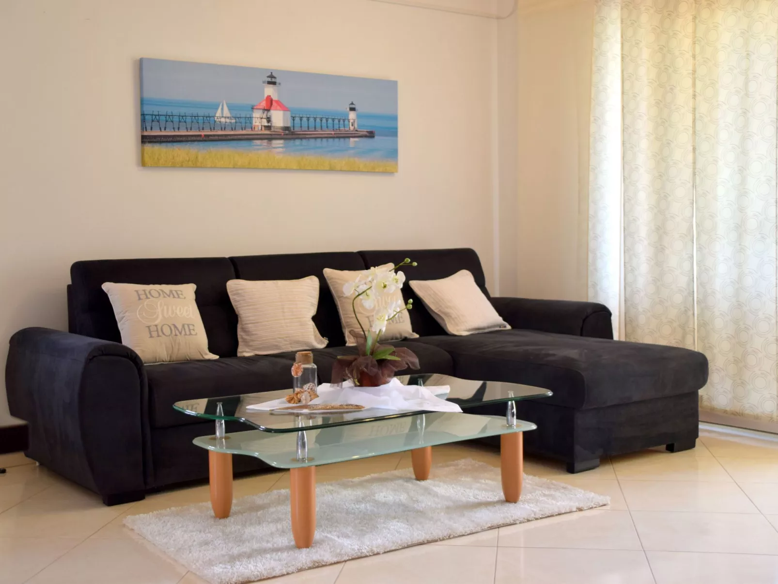 Modernes Ferienhaus in Dobropoljana mit Terrasse, Garten und Grill-Binnen