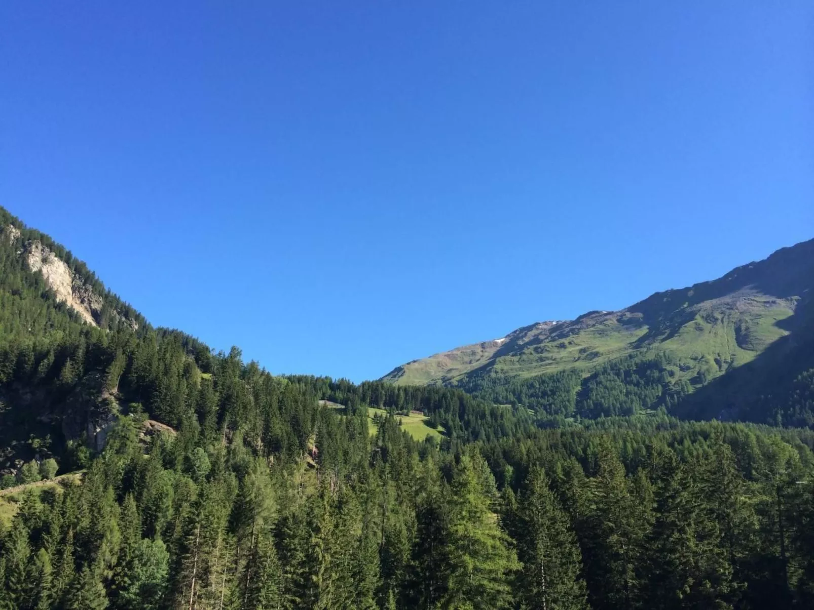 Charmantes 3.5 Zi Rustico-Buiten