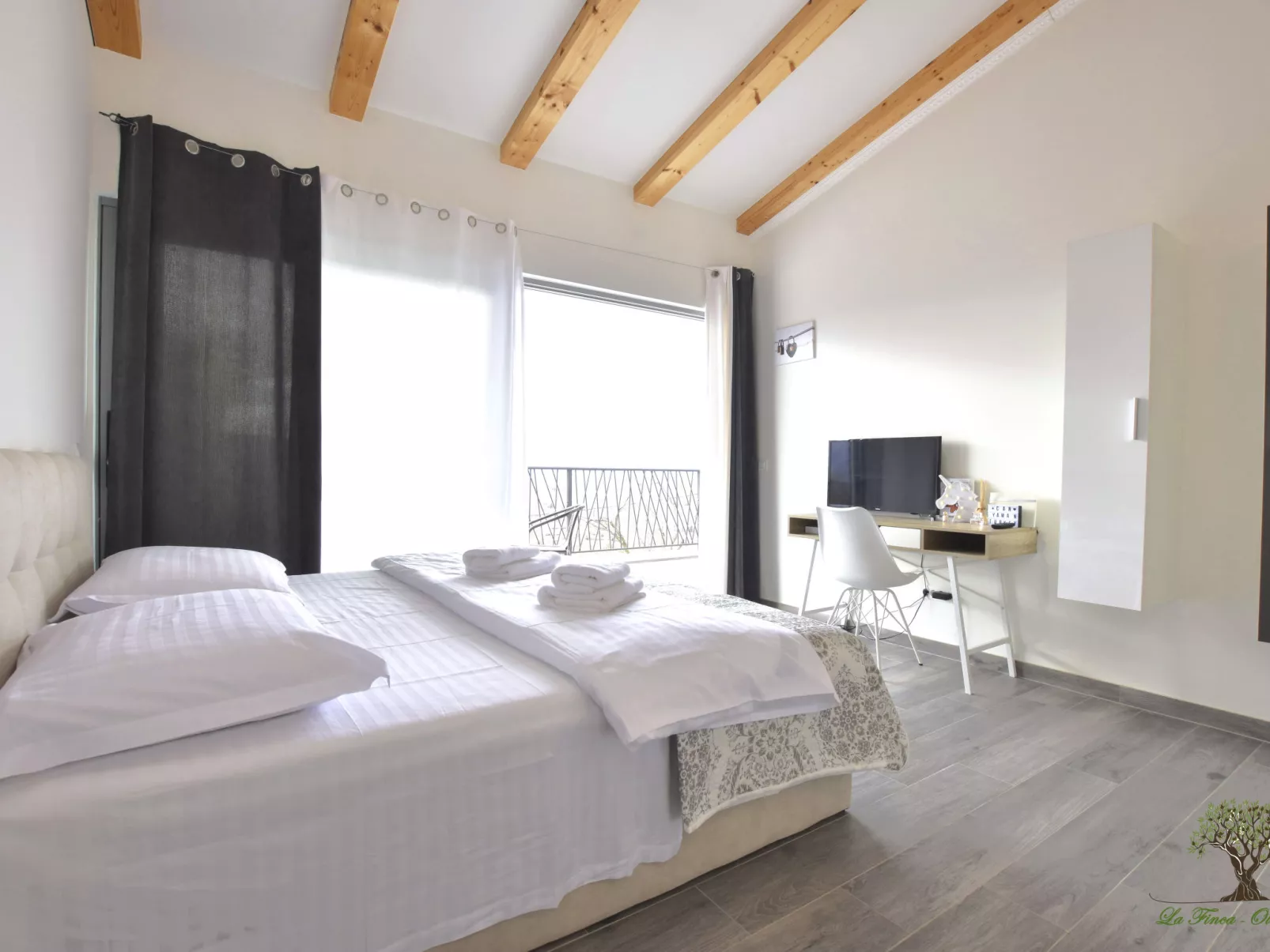 La Finca OliveTree-Binnen