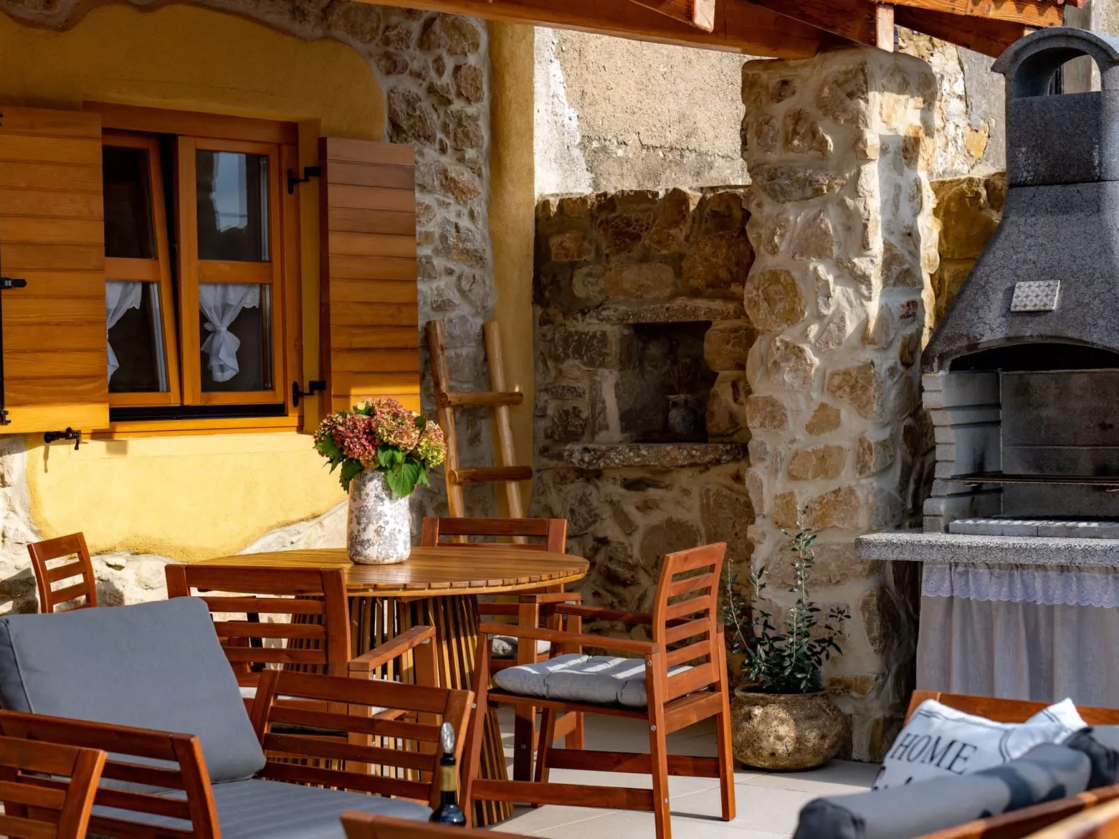 Wohnung "Filumena" mit Blick auf das Wasser-Buiten