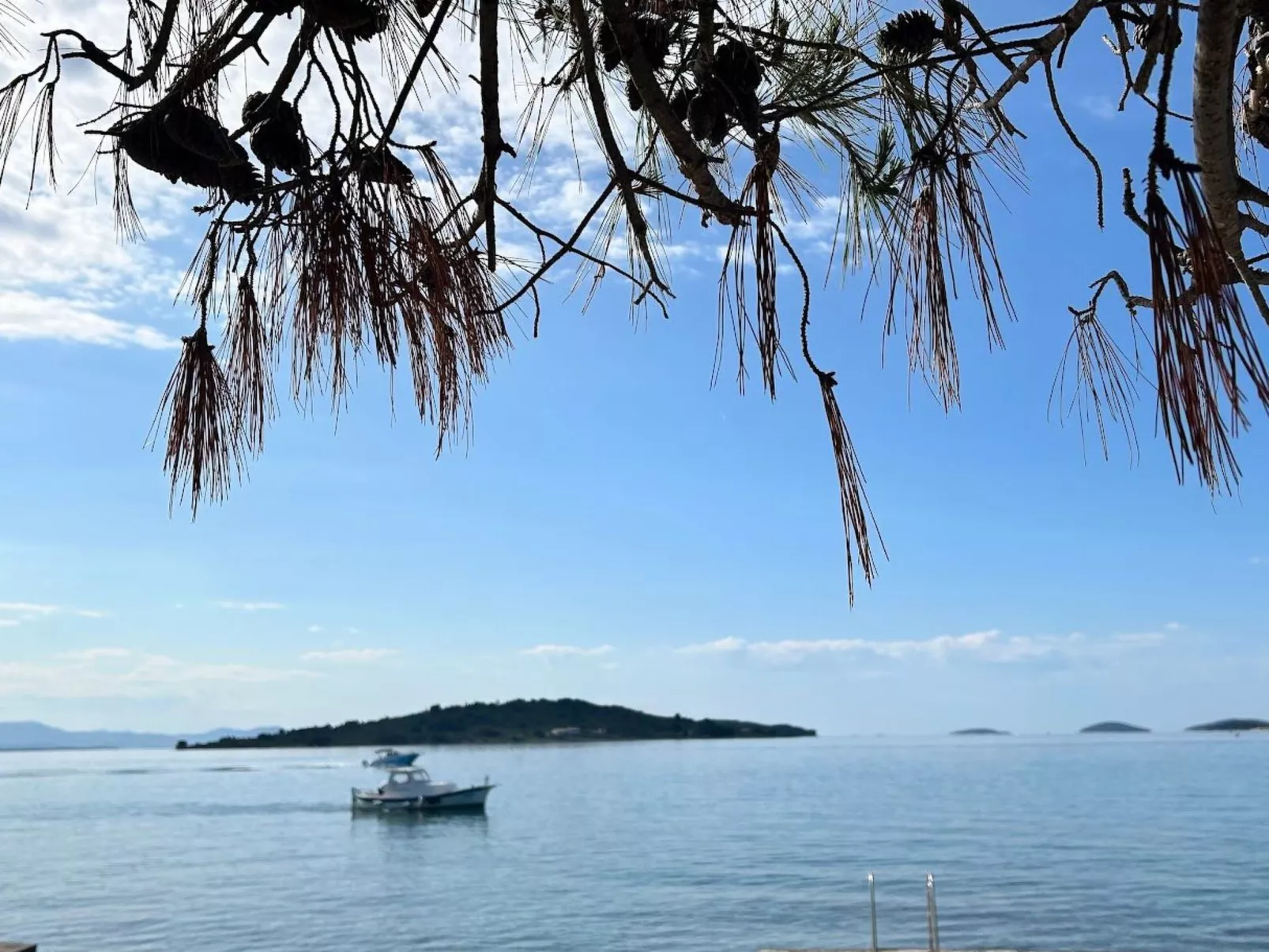 Villa Montini mit Pool und Meerblick-Buiten