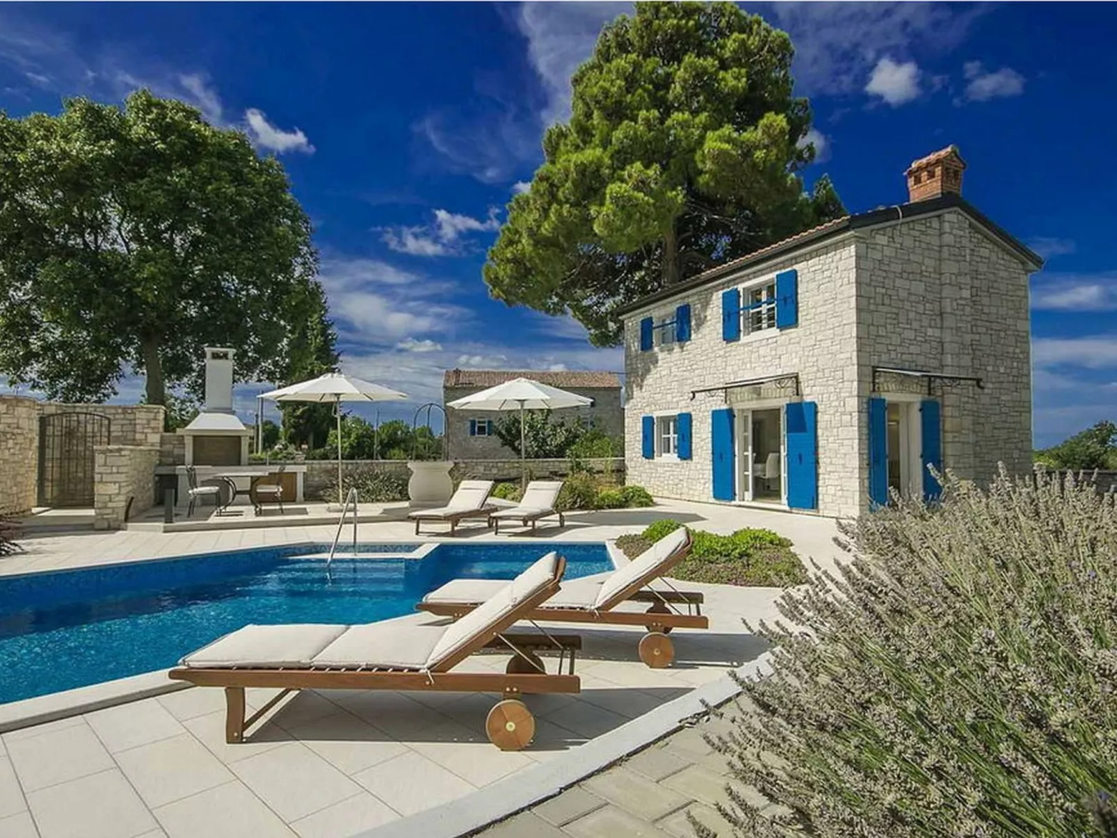 Villa Lenka mit Pool-Image-tags.info