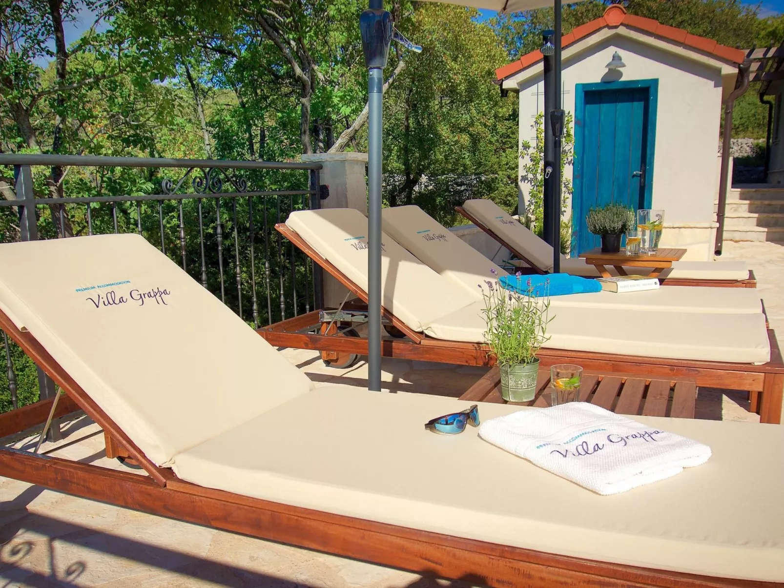 Ferienvilla mit Blick auf das Wasser-Binnen