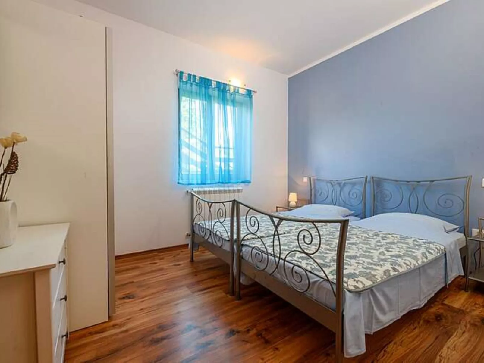 Komfortable, ruhige Erdgeschoss-Ferienwohnung-Image-tags.info