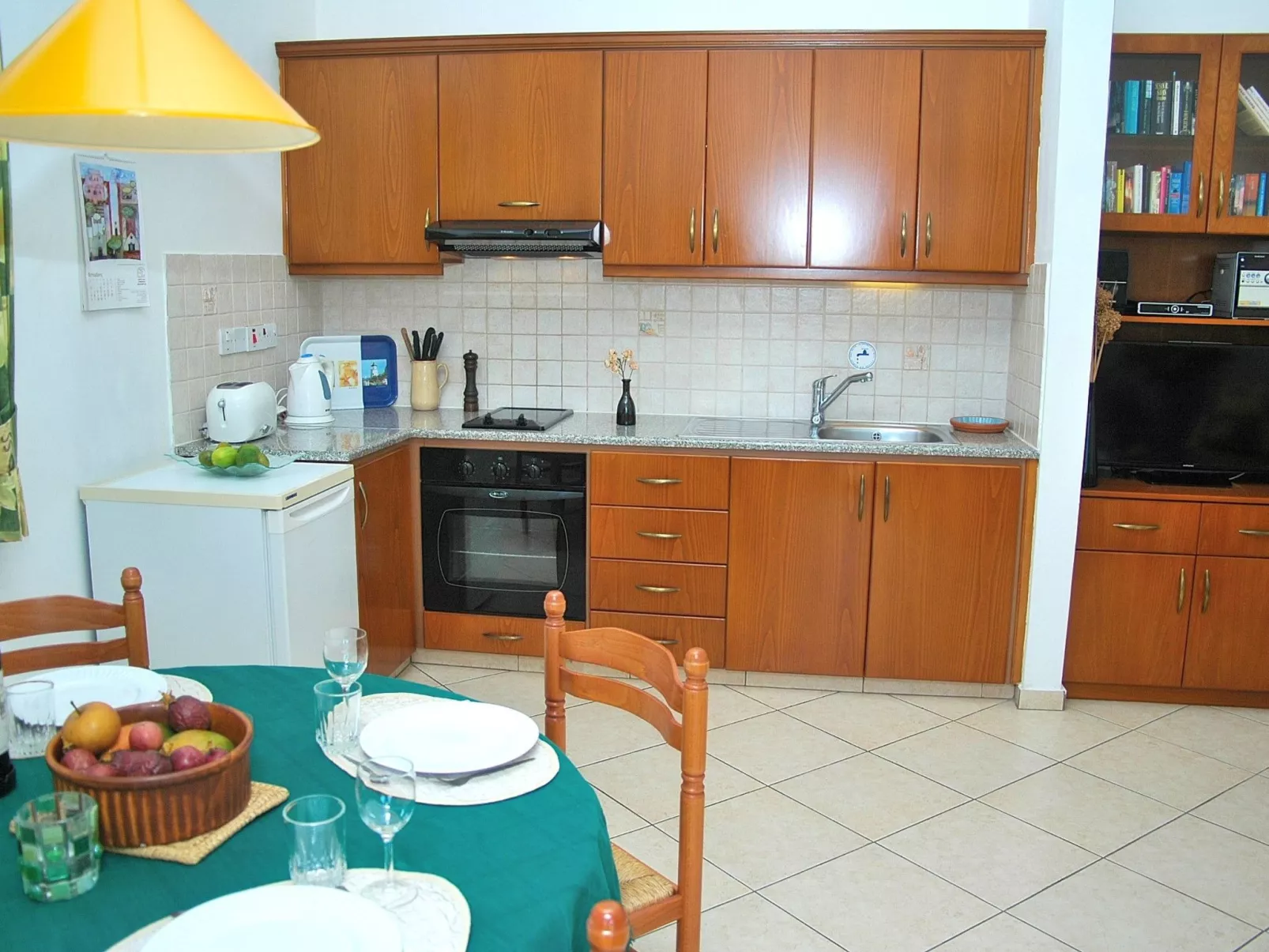 Für fünf Personen mit Balkon-Binnen